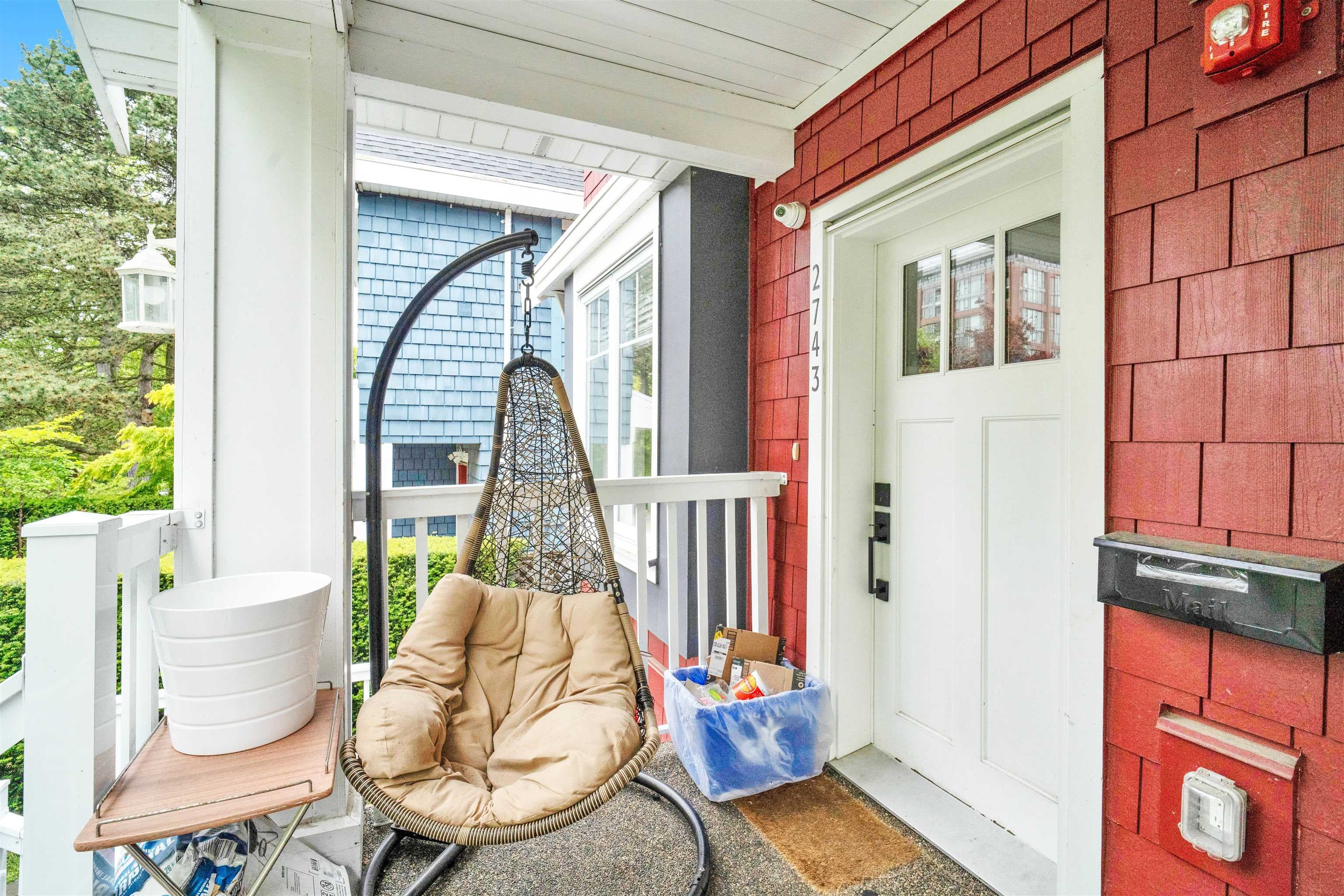 2743 Duke Street, Vancouver, V5R 4S8 — photo 2