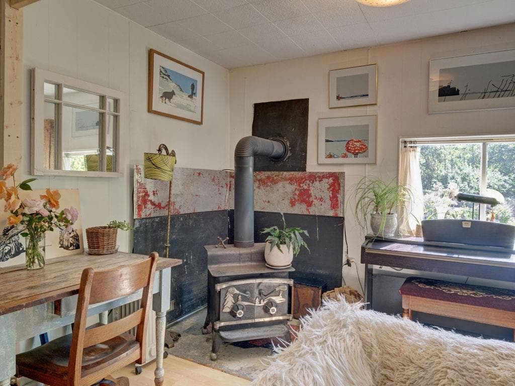 947 North Road, Gibsons, V0N 1V7 — photo 5