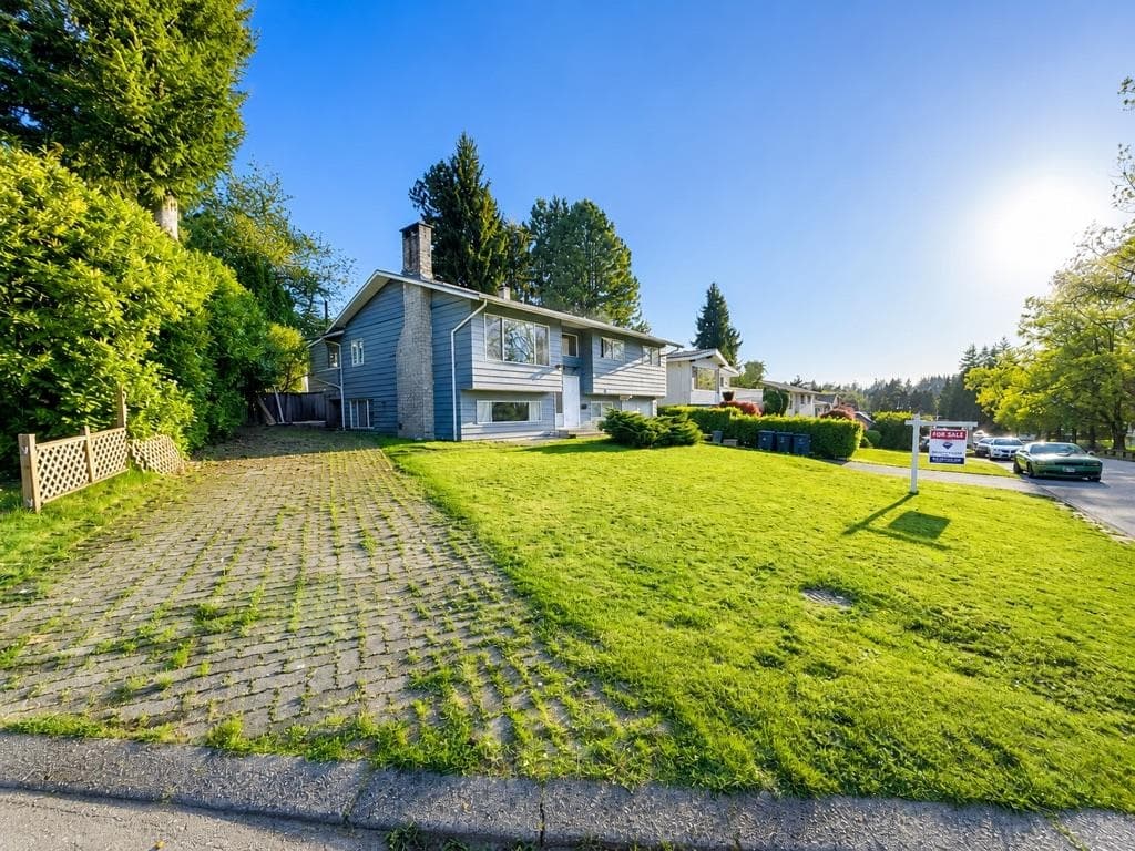 15058 Robin Crescent, Surrey, V3R 4X8 — photo 2