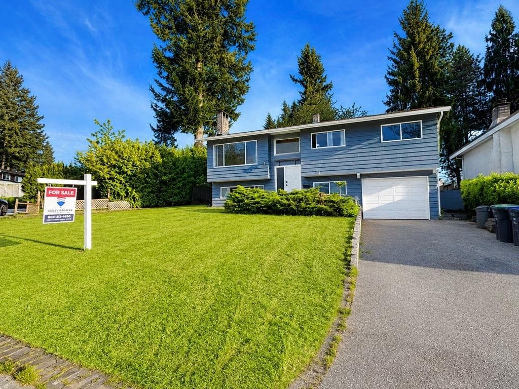 15058 Robin Crescent, Surrey, V3R 4X8 — photo 1