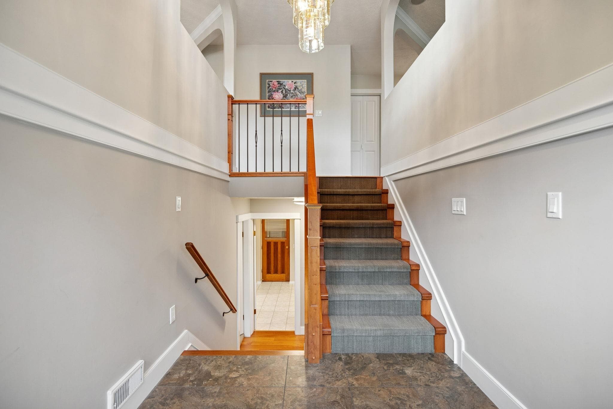5508 Cedardale Court, Burnaby, V5B 2B8 — photo 3