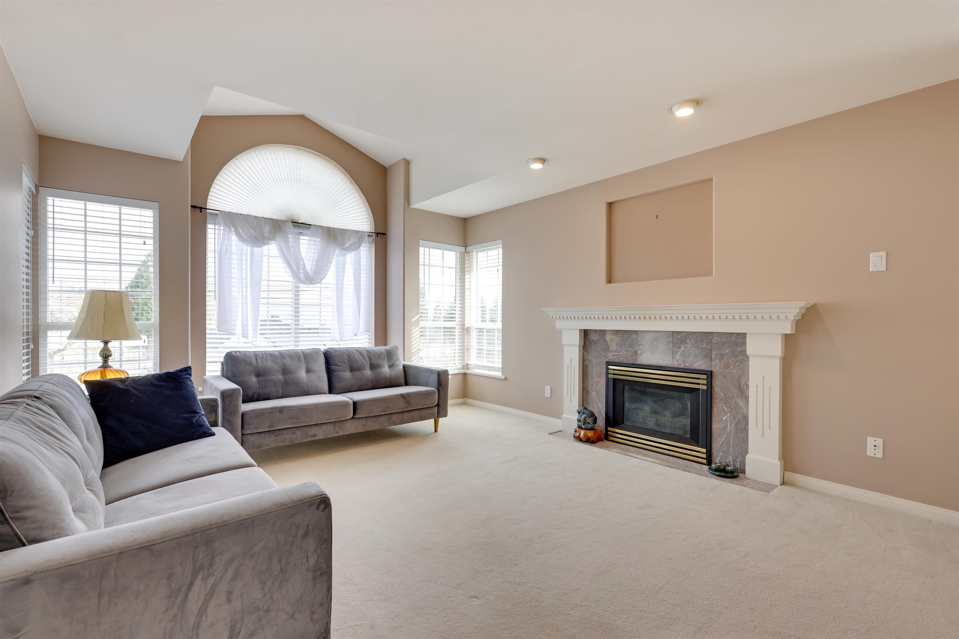 6103 190 Street, Surrey, V3S 8A4 — photo 2