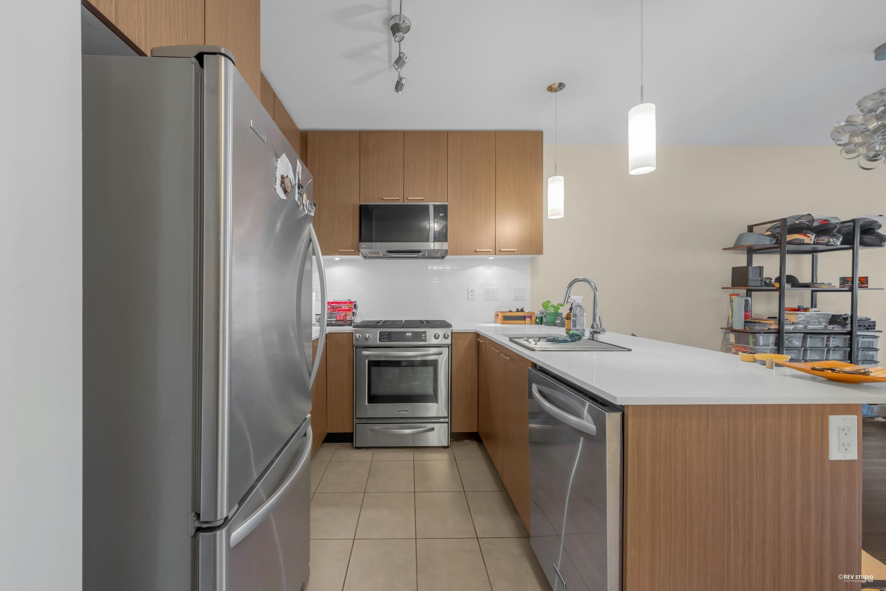 315 - 1330 Marine Drive, North Vancouver, V7P 1T4 — photo 3
