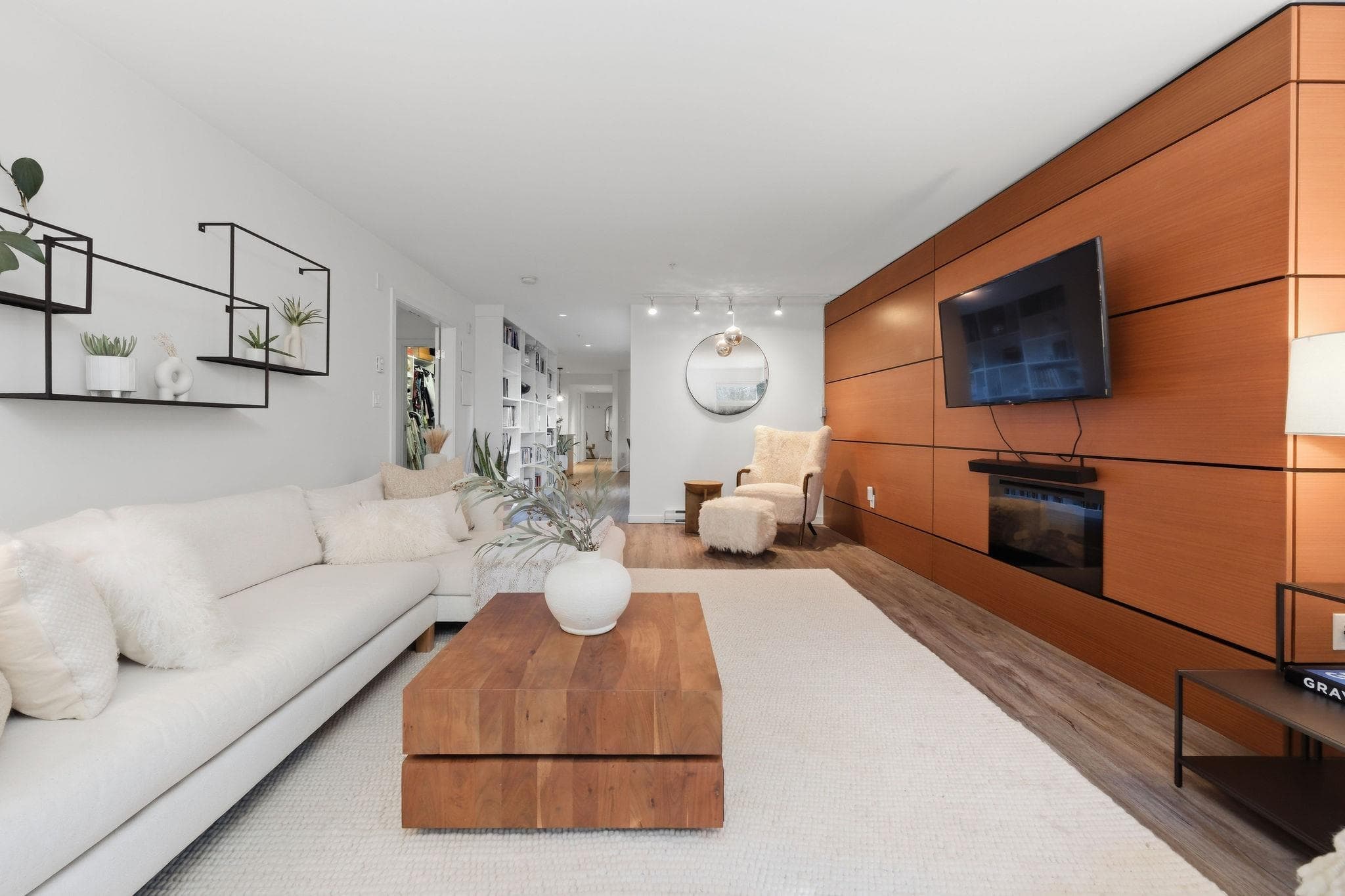 105 - 2832 Capilano Road, North Vancouver, V7R 4H5 — photo 1