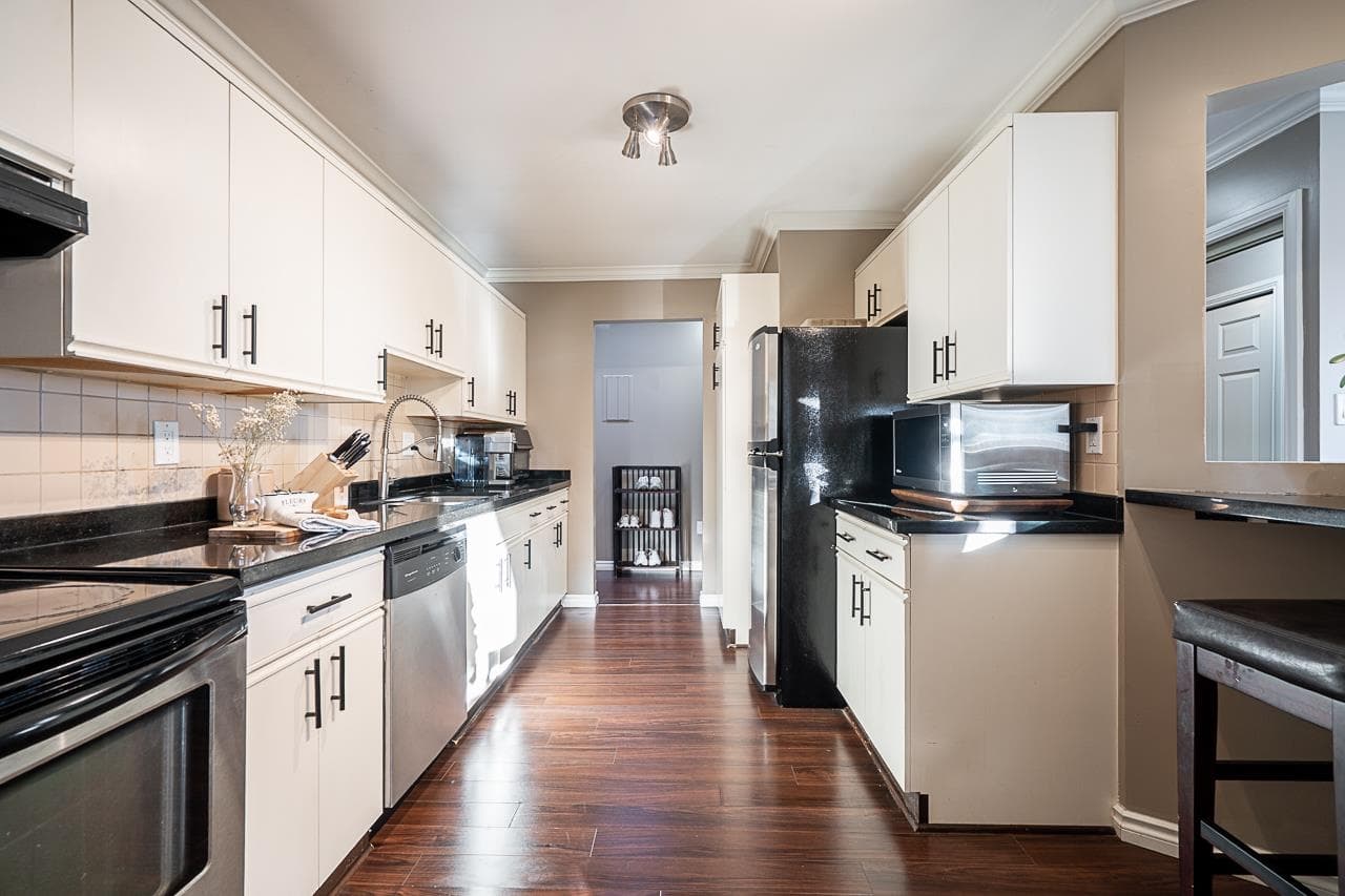 313 - 1830 E Southmere Crescent, Surrey, V4A 9C2 — photo 5