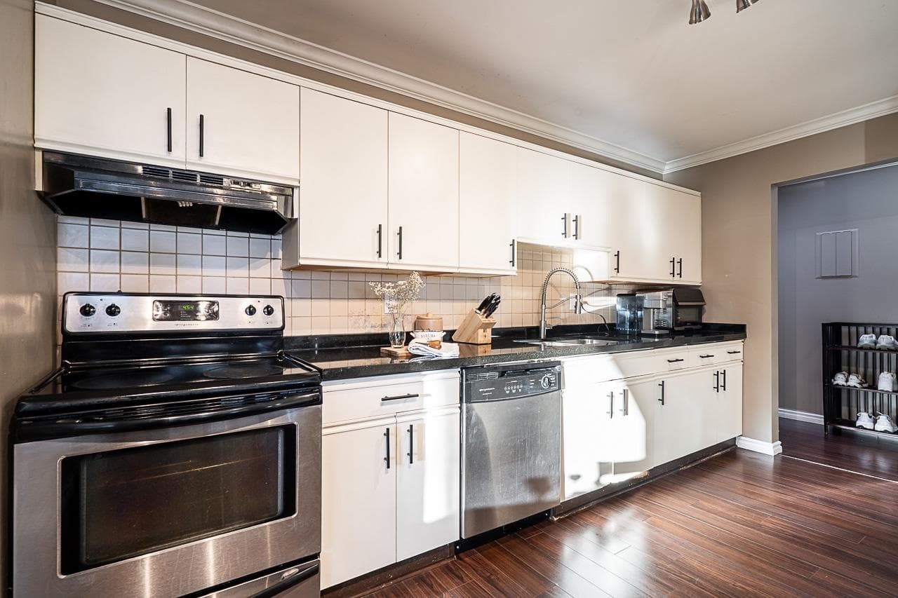 313 - 1830 E Southmere Crescent, Surrey, V4A 9C2 — photo 4