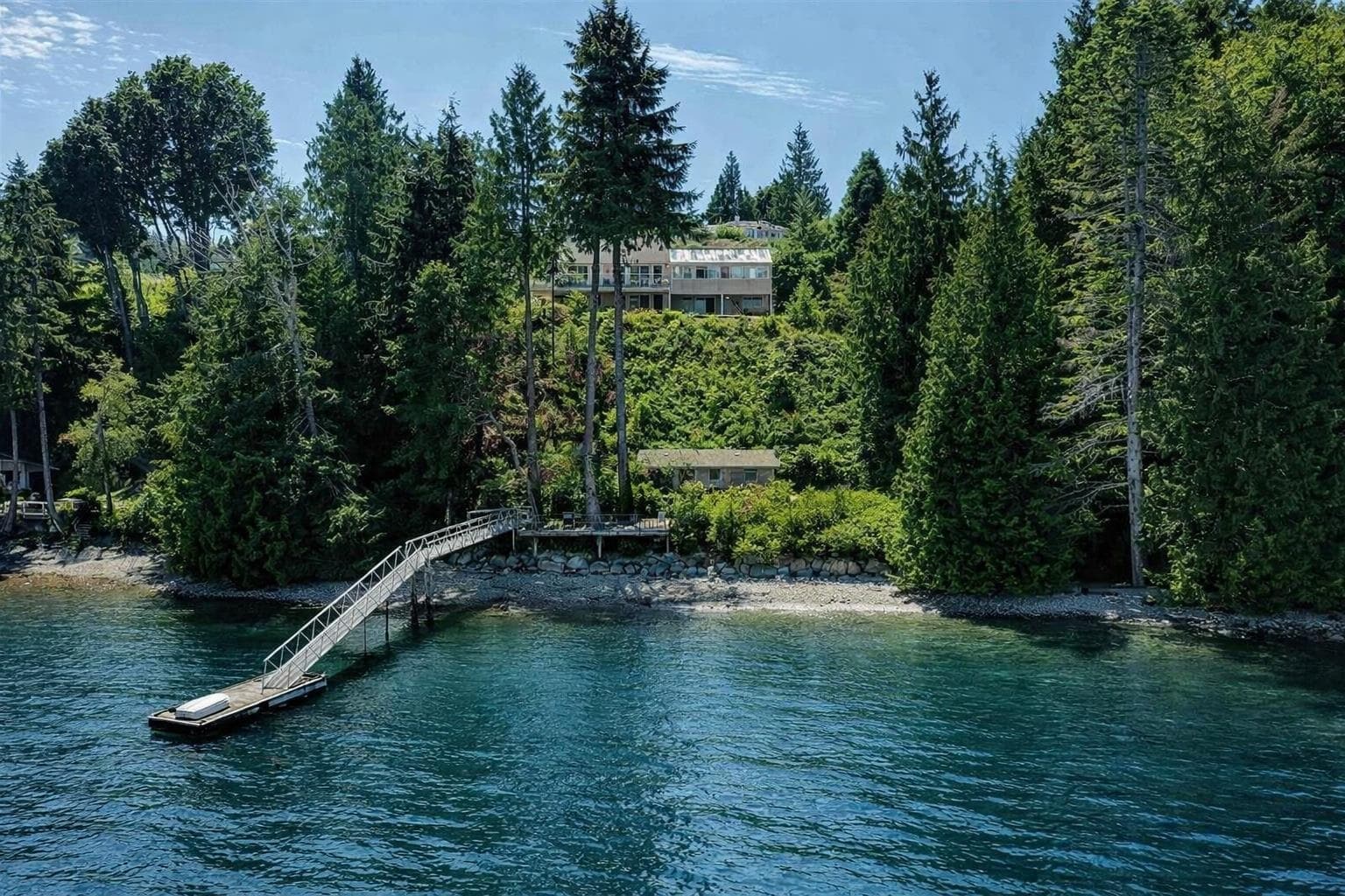 6448 N Gale Avenue, Sechelt, V7Z 0L1 — photo 1