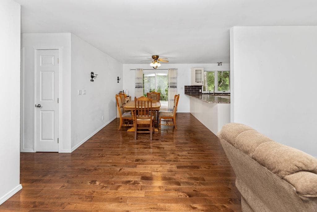 4561 Sinclair Bay Road, Garden Bay, V0N 1S1 — photo 3