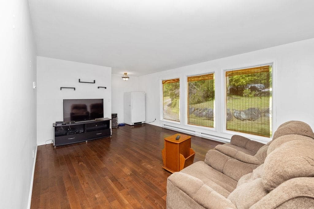 4561 Sinclair Bay Road, Garden Bay, V0N 1S1 — photo 5