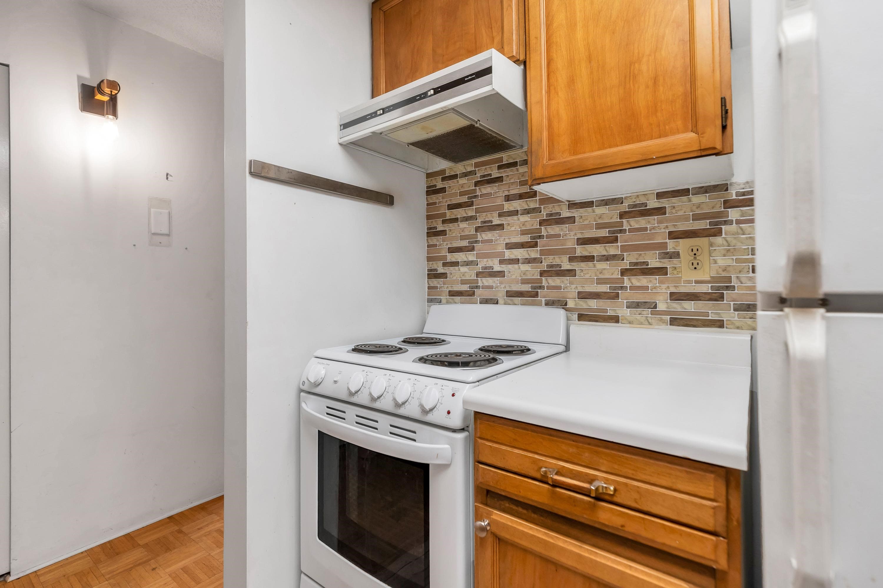 108 - 1535 Nelson Street, Vancouver, V6G 1M2 — photo 5