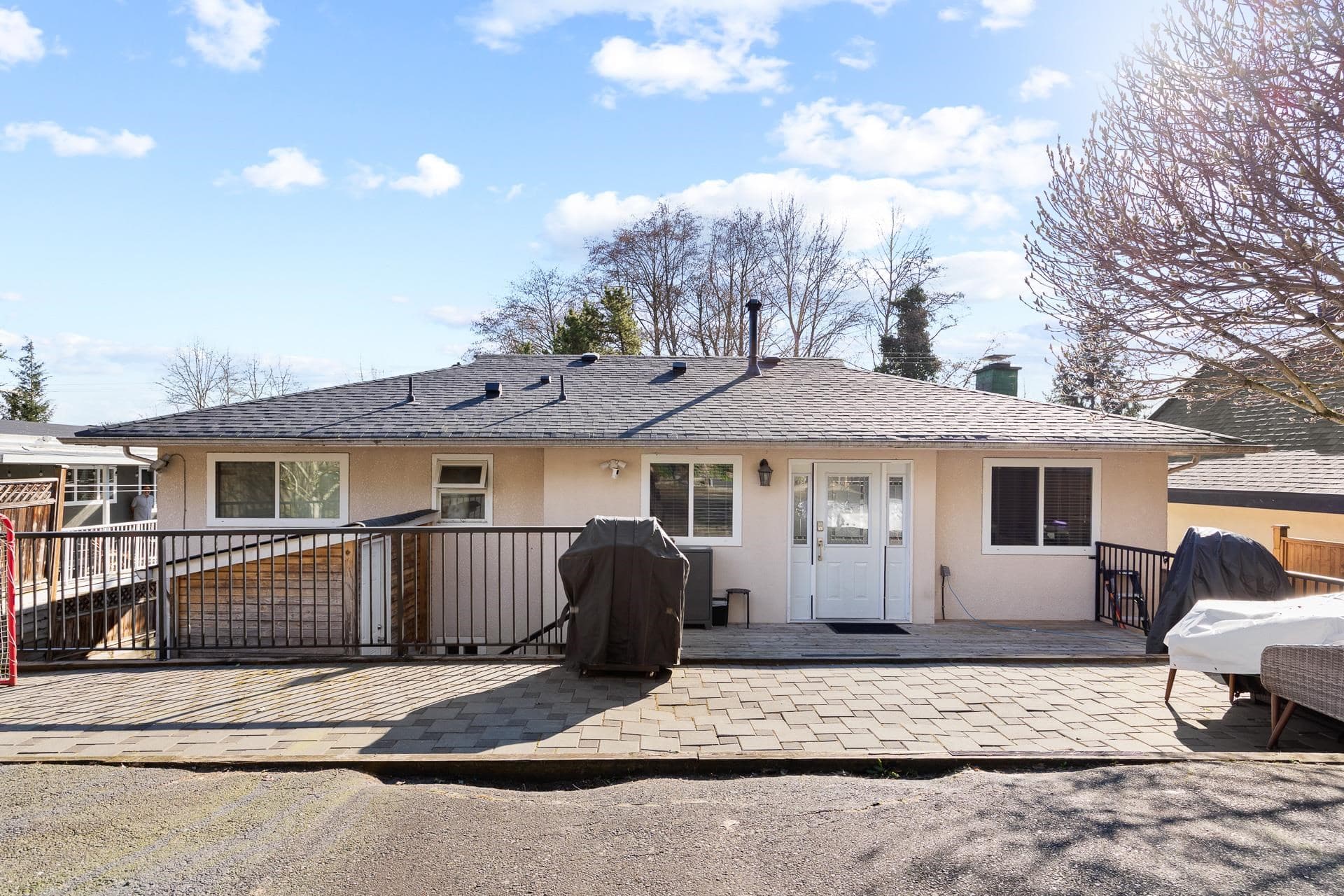 5039 Marine Drive, Burnaby, V5J 3G5 — photo 5