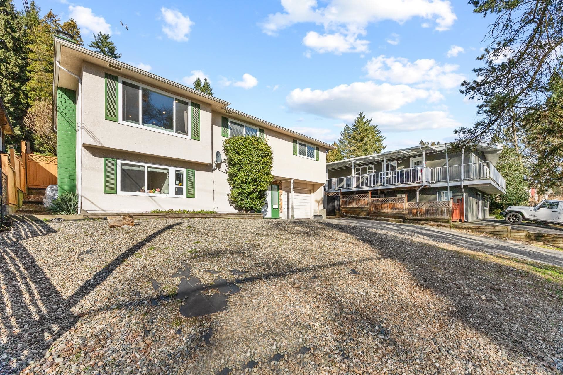 5039 Marine Drive, Burnaby, V5J 3G5 — photo 4
