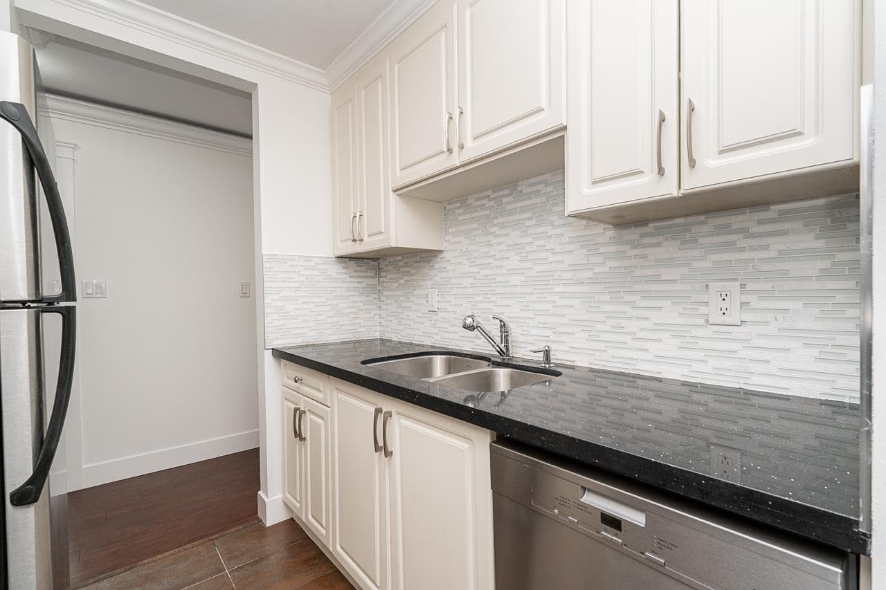 8 - 1850 E Southmere Crescent, Surrey, V4A 6Y6 — photo 3