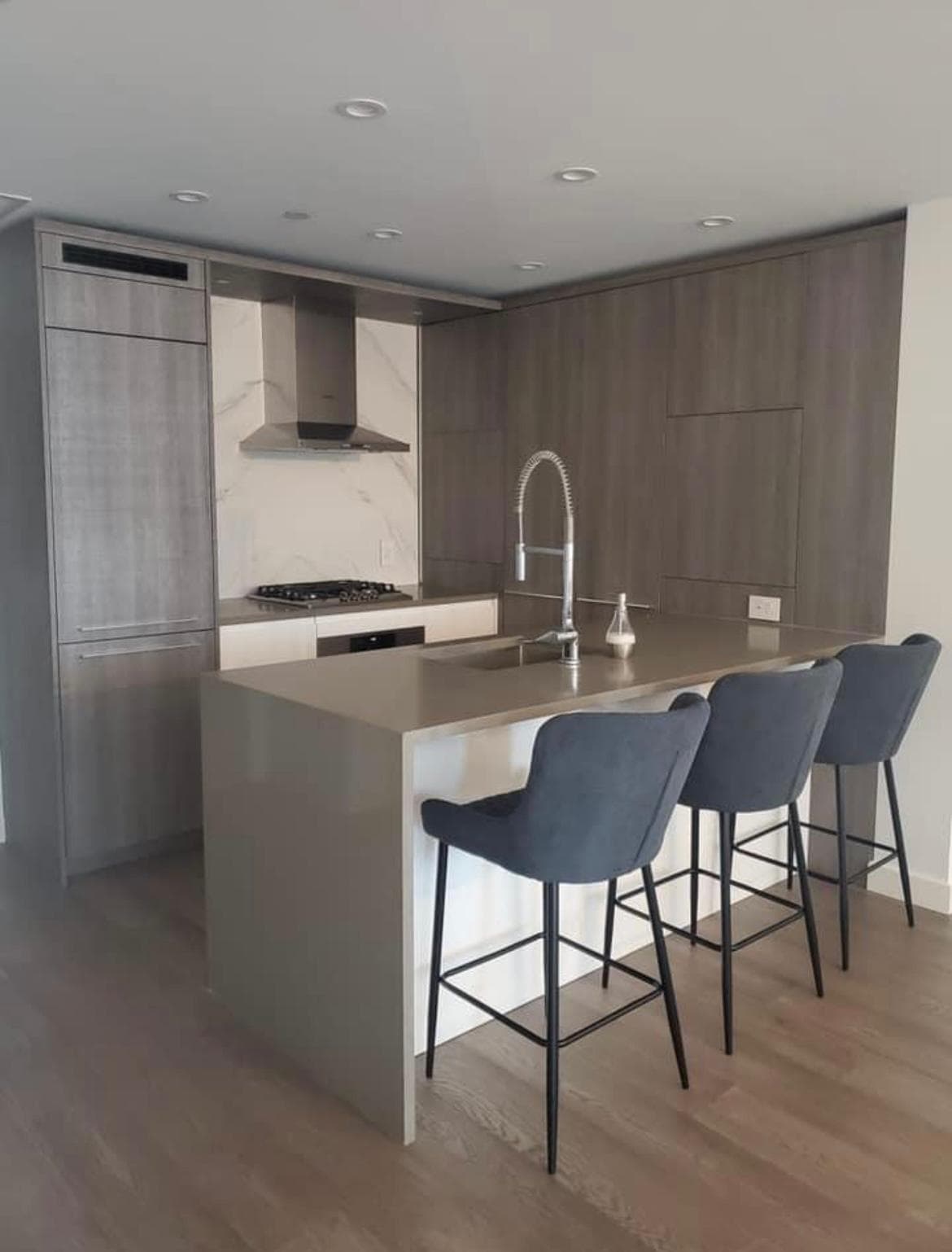 505 - 1441 Johnston Road, White Rock
