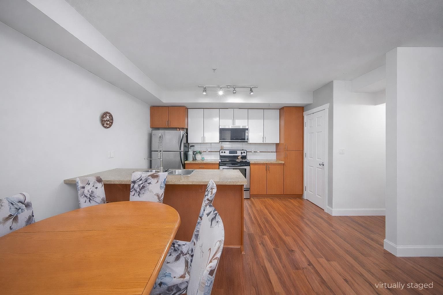 41 - 13239 Old Yale Road, Surrey, V3T 3C5 — photo 4