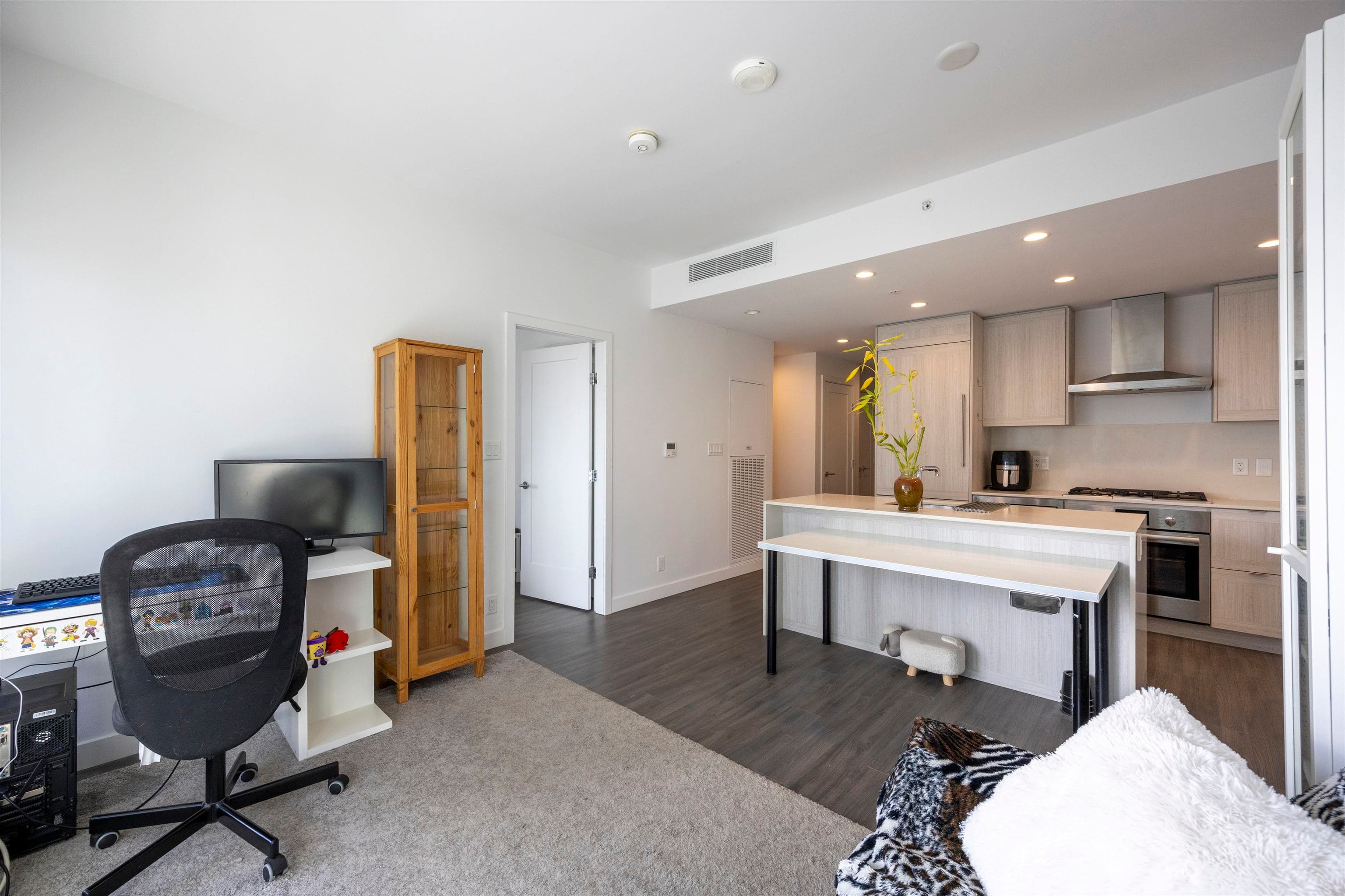 1505 - 2311 Beta Avenue, Burnaby, V5C 0M1 — photo 4