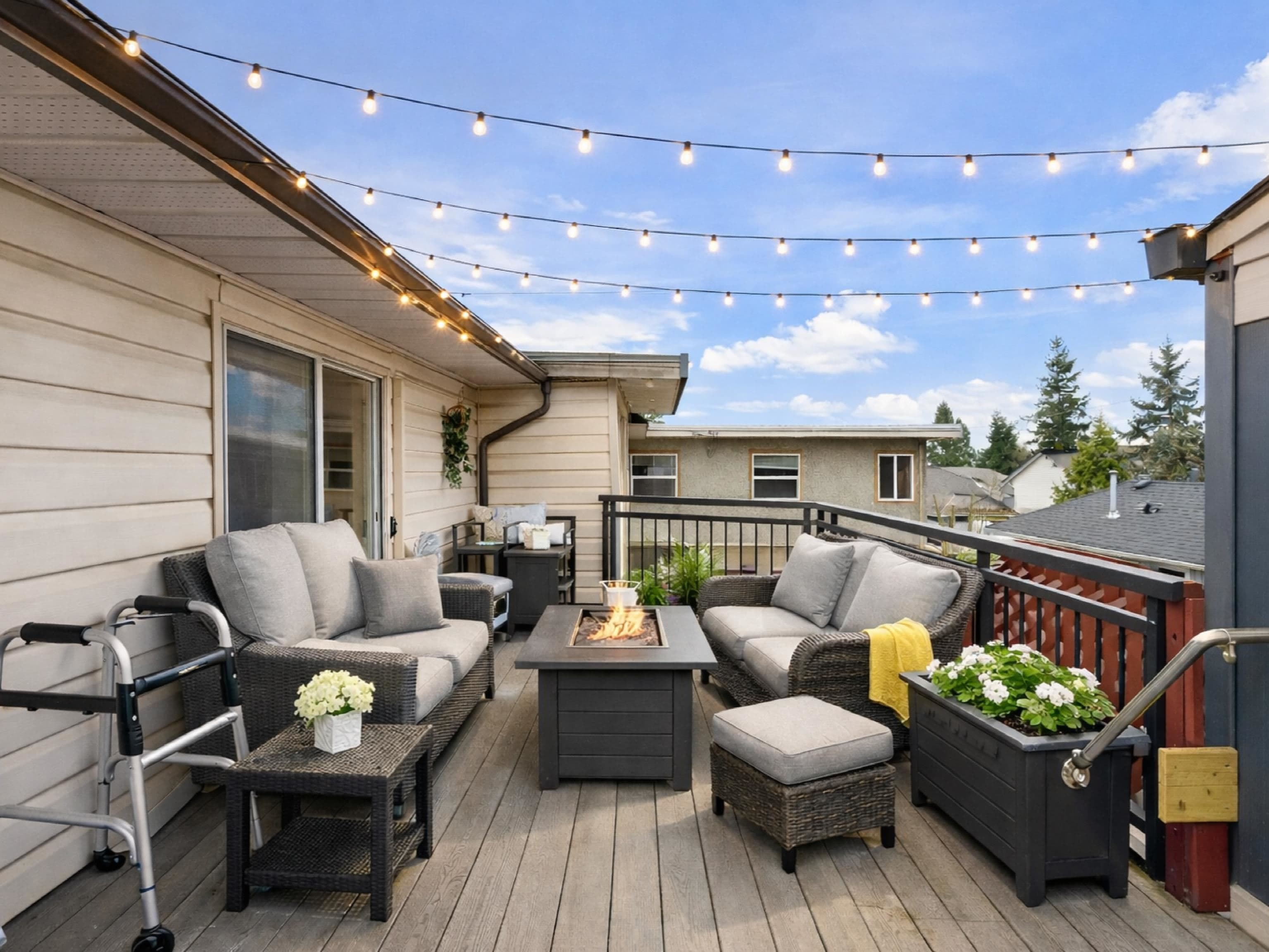 1504 160 Street, Surrey, V4A 4W9 — photo 2