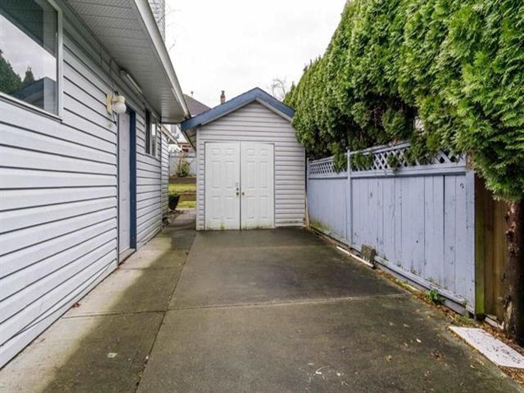 32350 W Golden Avenue, Abbotsford, V2T 5A9 — photo 3