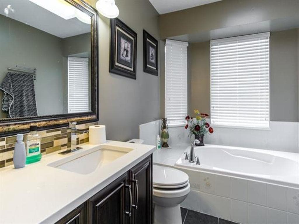 32350 W Golden Avenue, Abbotsford, V2T 5A9 — photo 4
