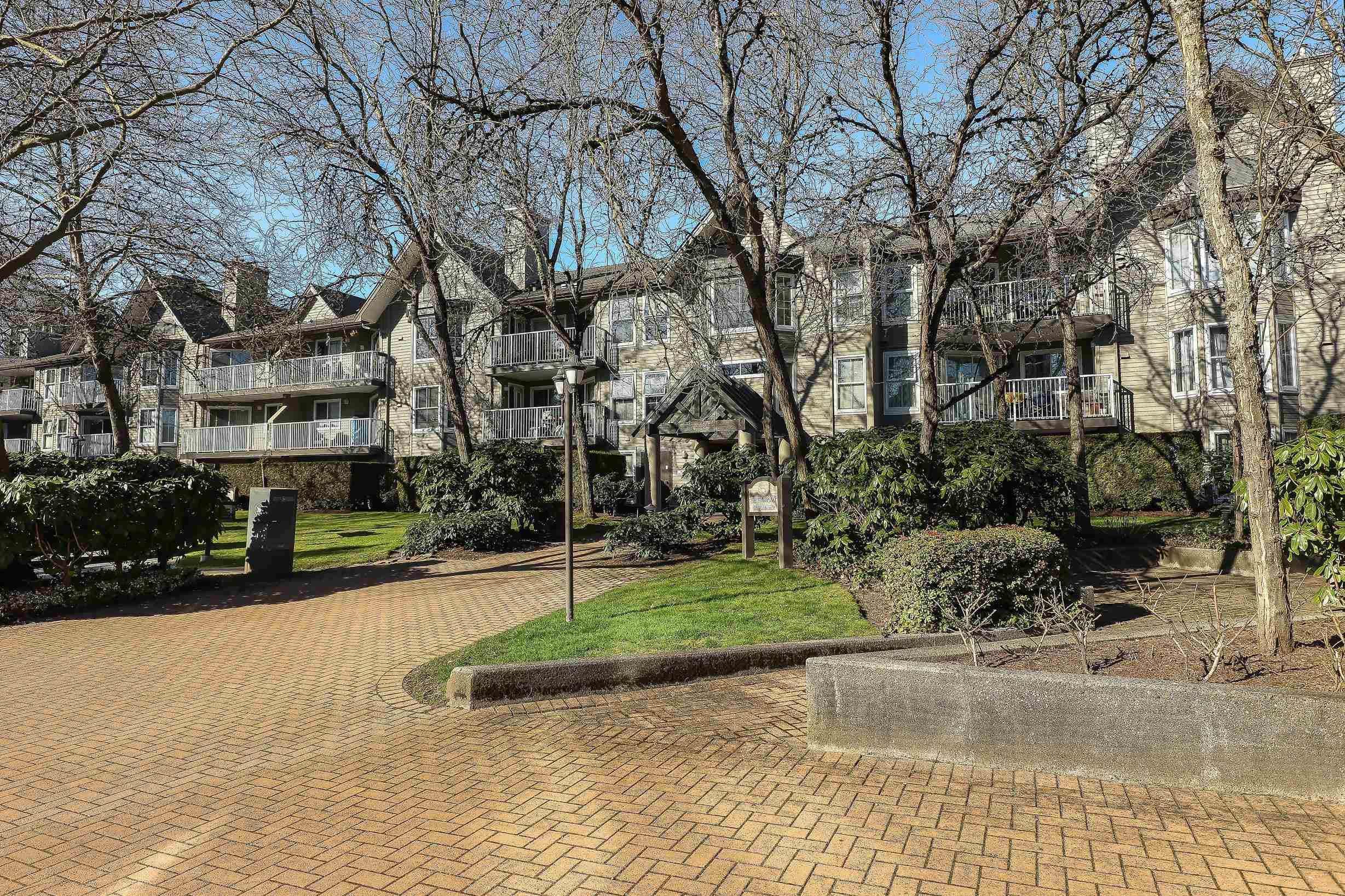 210 - 15110 108 Avenue, Surrey, V3R 0T6 — photo 1