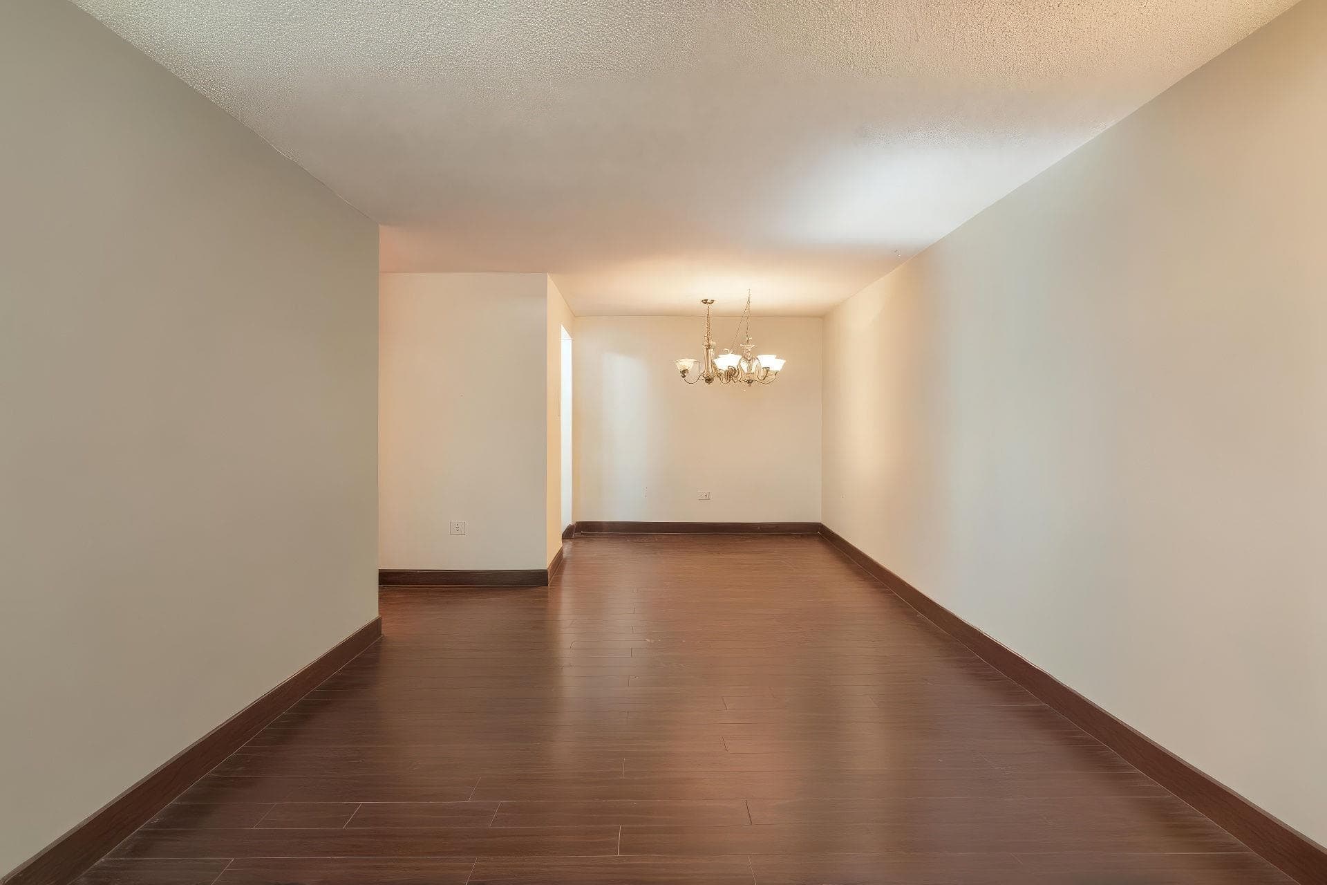 111 - 7297 Moffatt Road, Richmond, V6Y 1X9 — photo 2