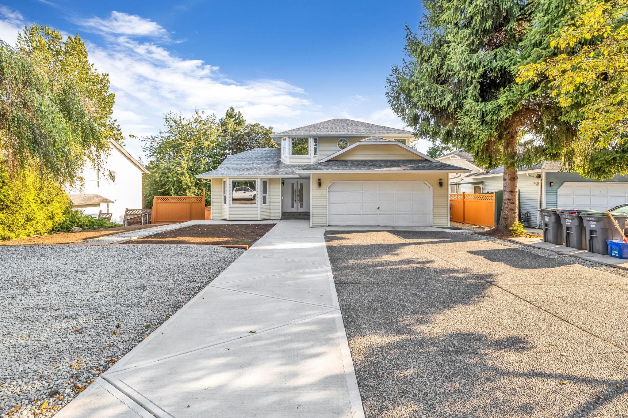 14278 Hyland Road, Surrey, V3W 2C5 — photo 2