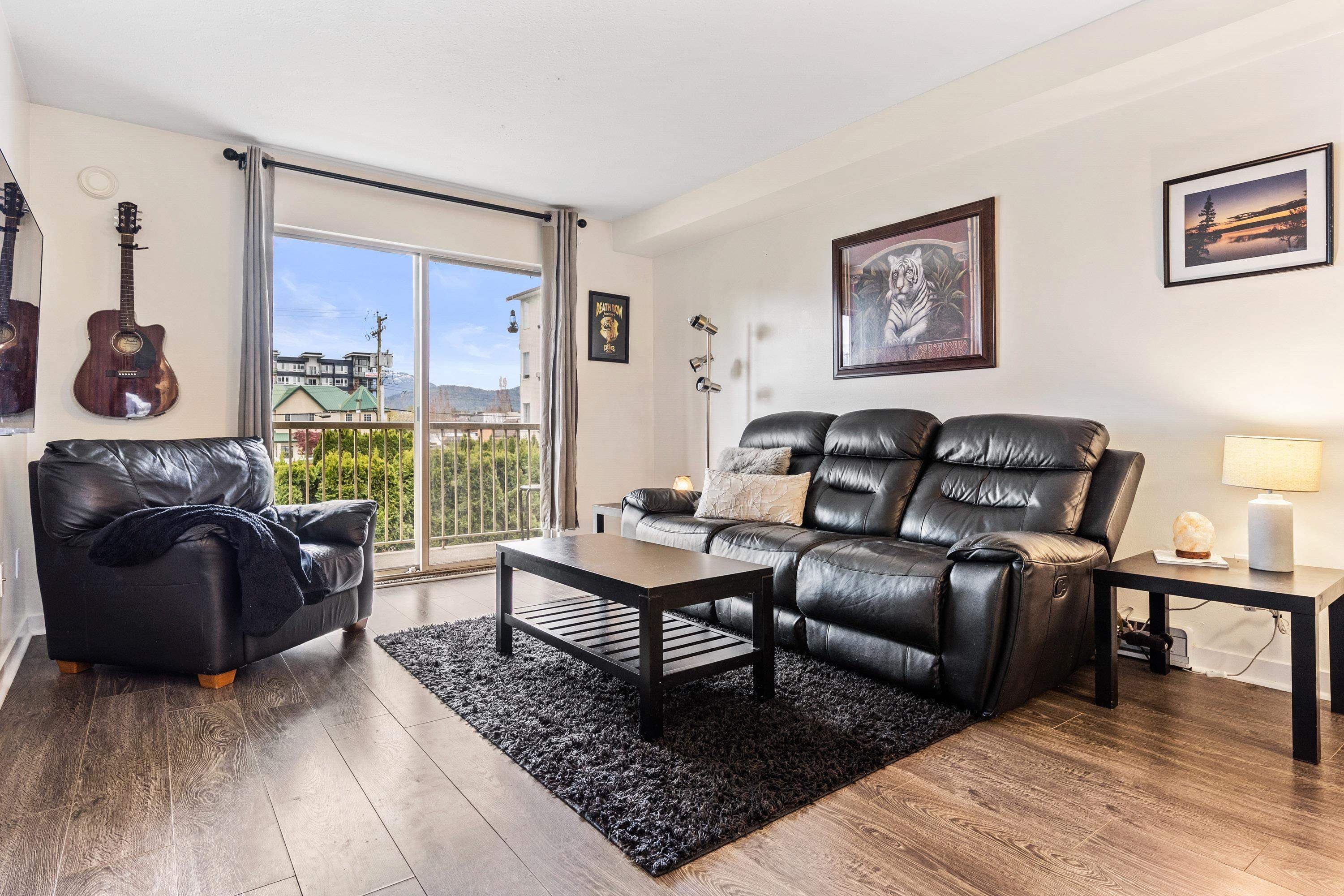 207 - 7435 Shaw Avenue, Chilliwack, V2R 3C1 — photo 1
