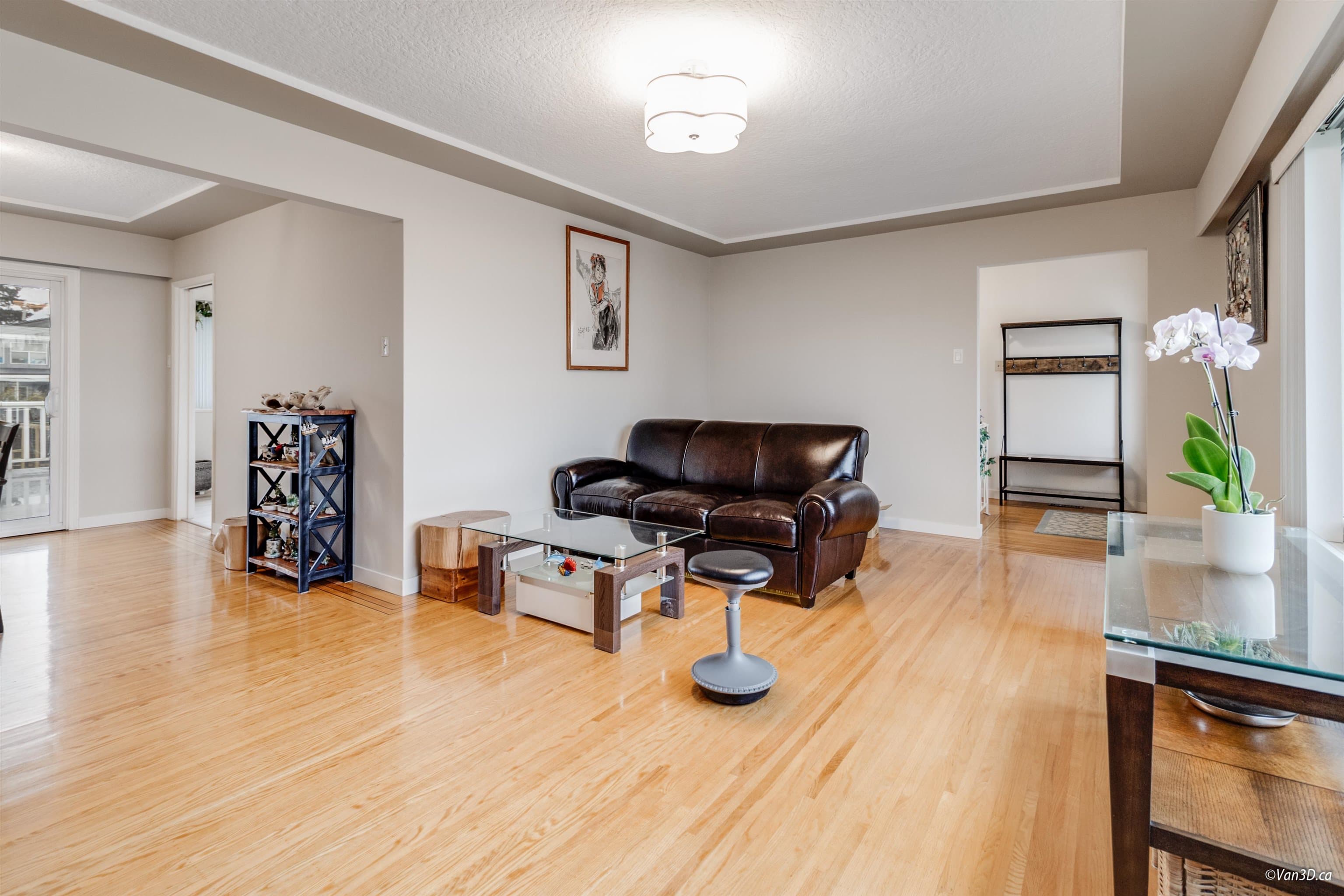 6555 St. Charles Place, Burnaby, V5H 3W1 — photo 1