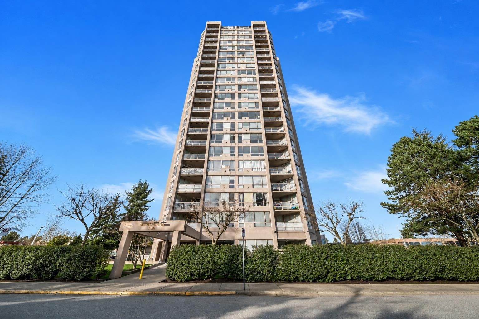 806 - 14881 103a Avenue, Surrey