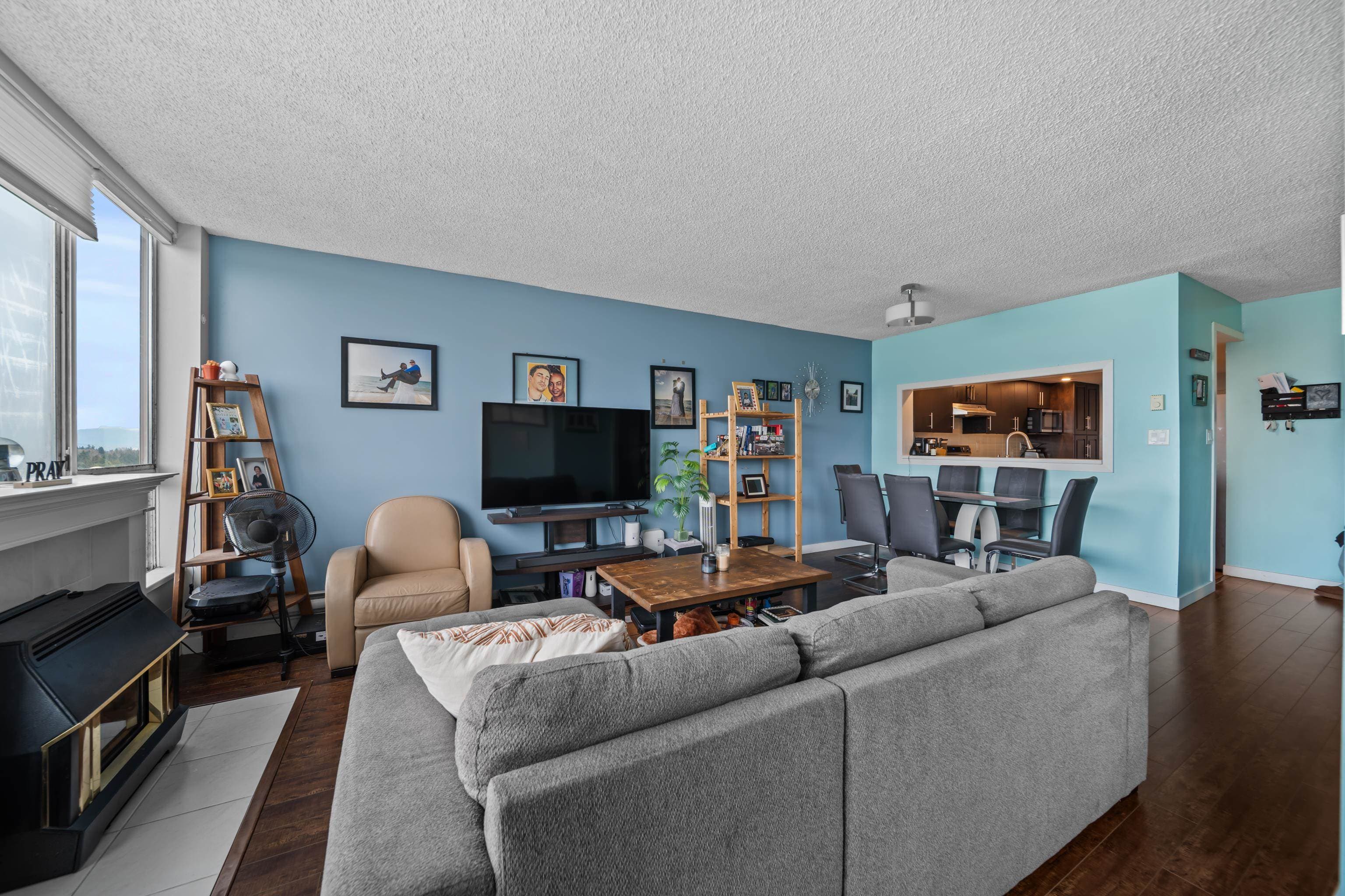 806 - 14881 103a Avenue, Surrey, V3R 0M5 — photo 5