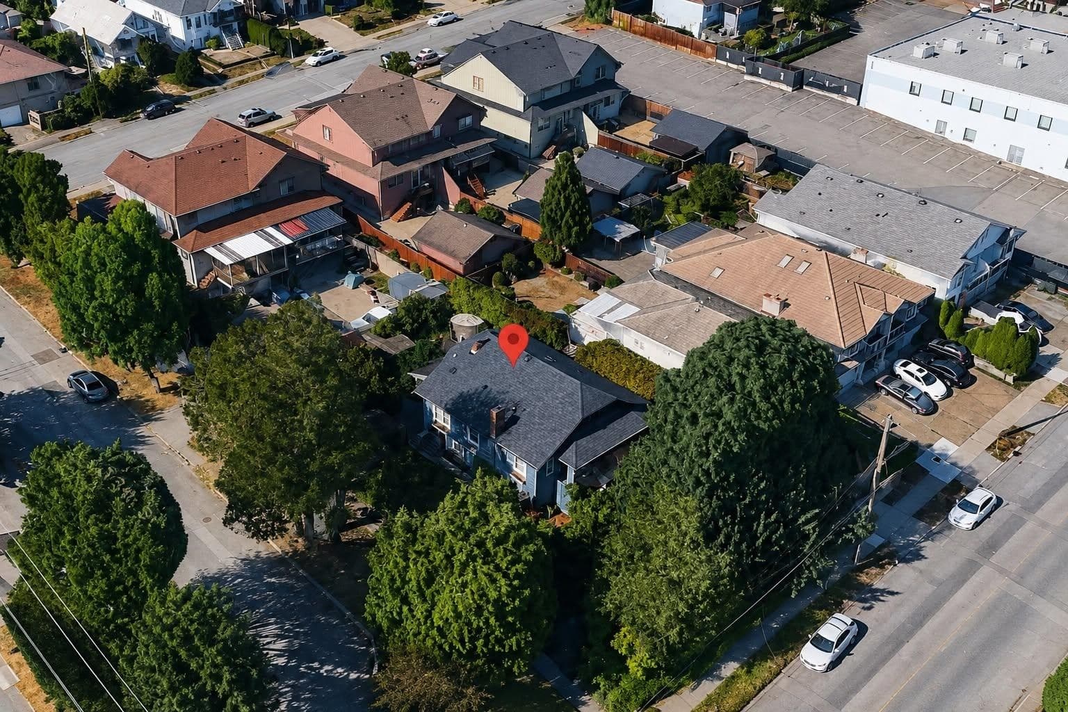 1217 Sixth Avenue, New Westminster, V3M 2C1 — photo 2