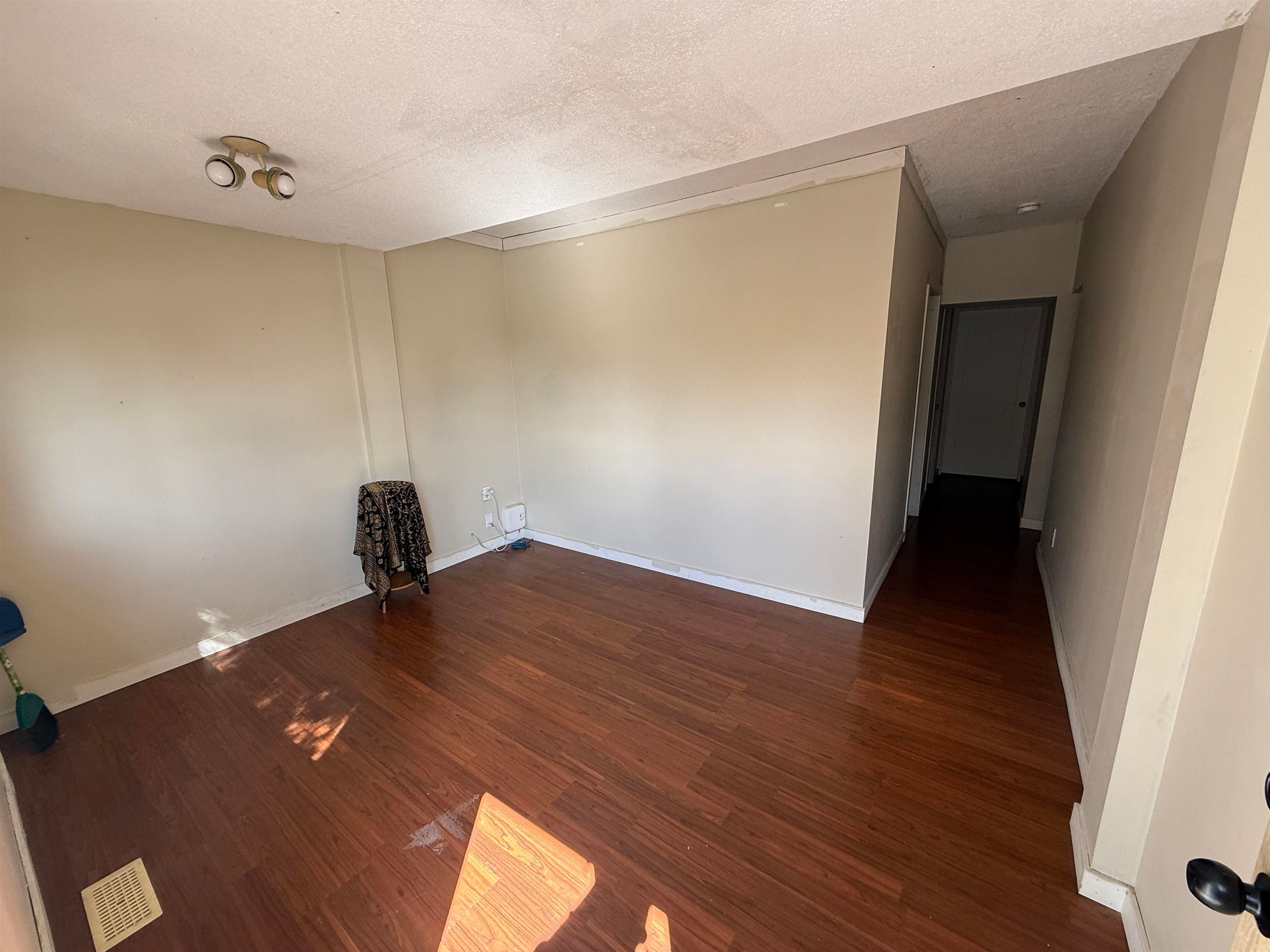 301 E 41st Avenue, Vancouver, V5W 1N9 — photo 3