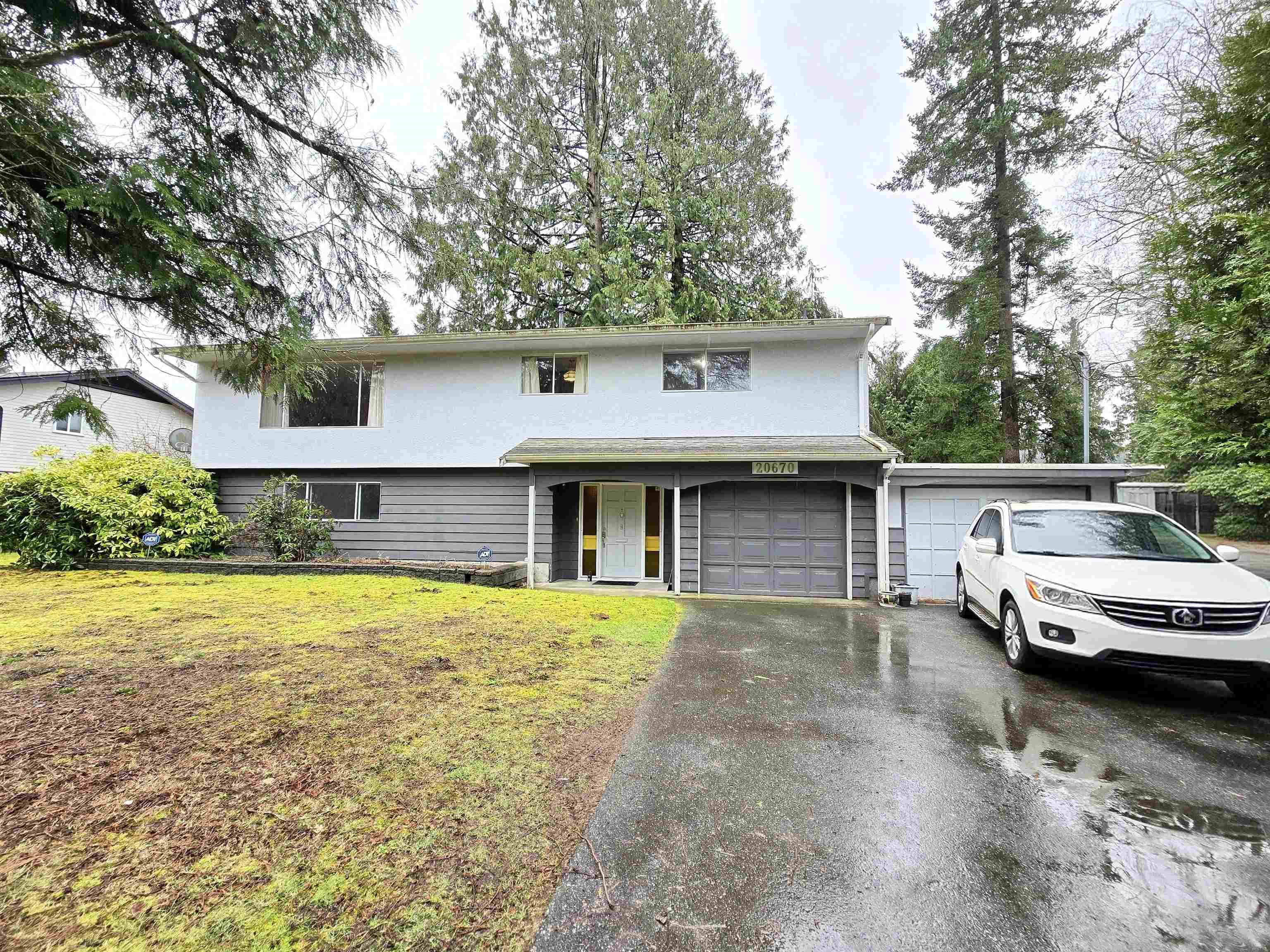 20670 46 Avenue, Langley, V3A 3H9 — photo 1