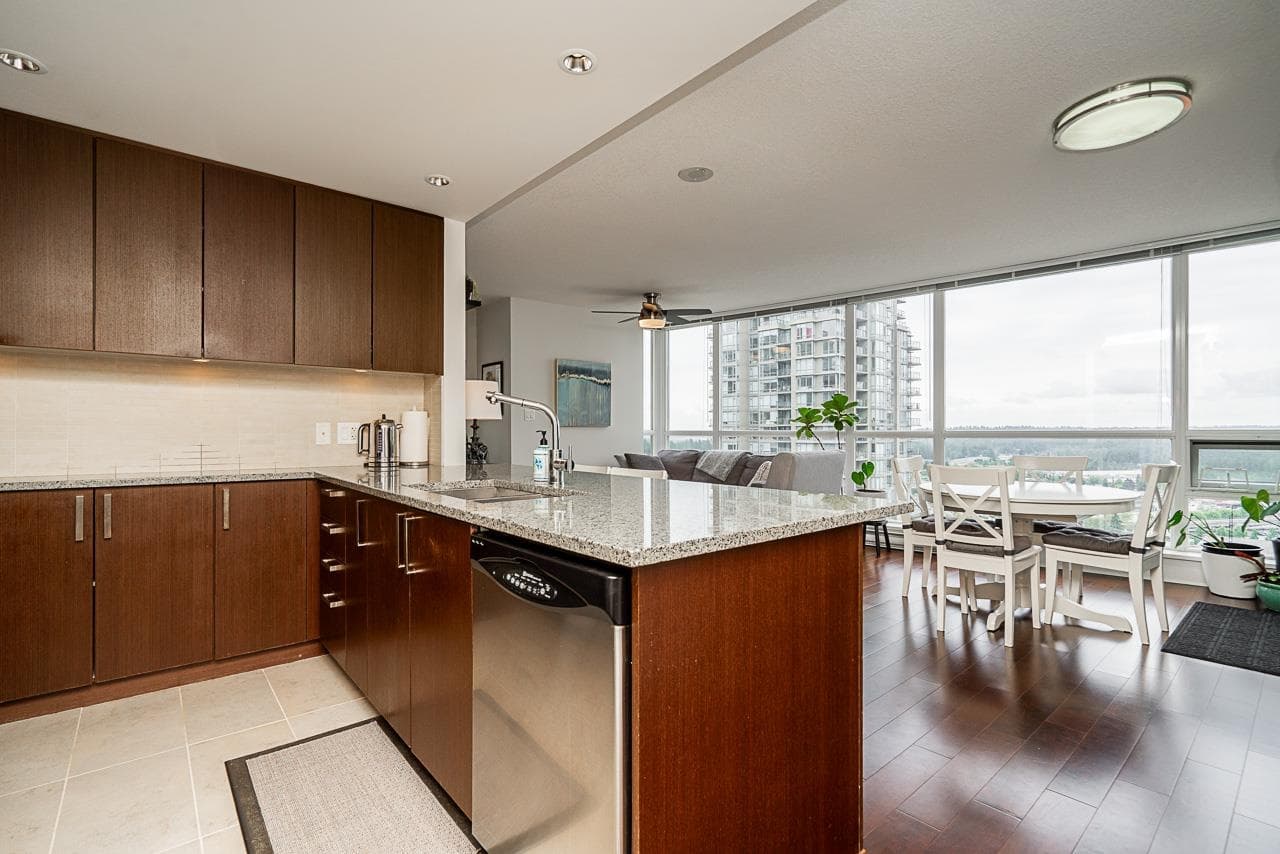2605 - 2978 Glen Drive, Coquitlam, V3B 0C3 — photo 3