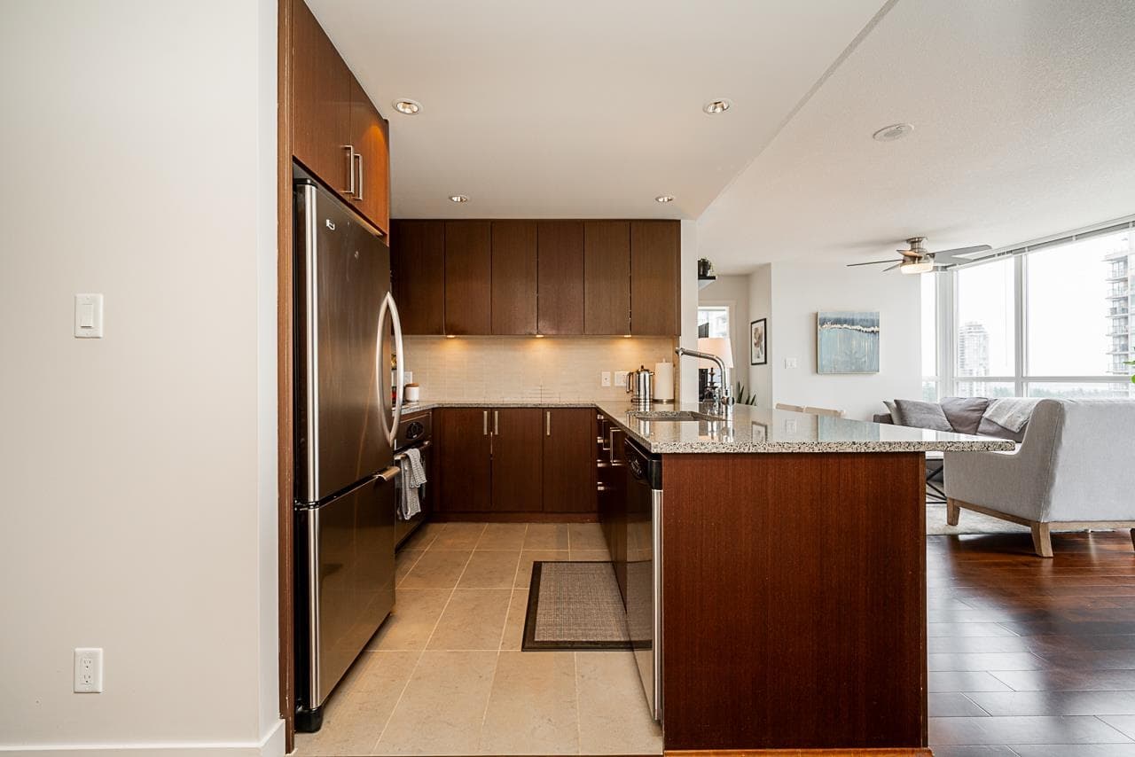 2605 - 2978 Glen Drive, Coquitlam, V3B 0C3 — photo 4