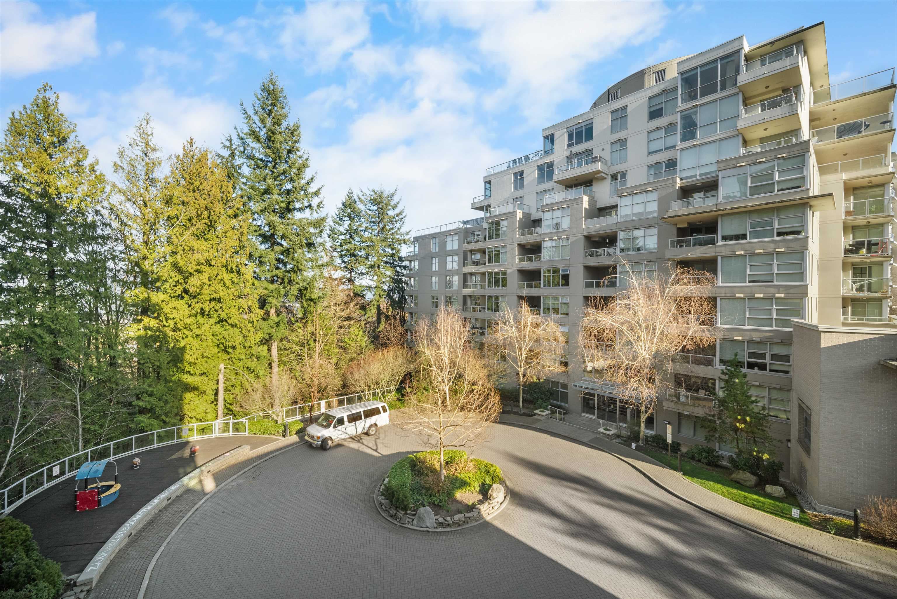 409 - 9232 University Crescent, Burnaby, V5A 0A3 — photo 2