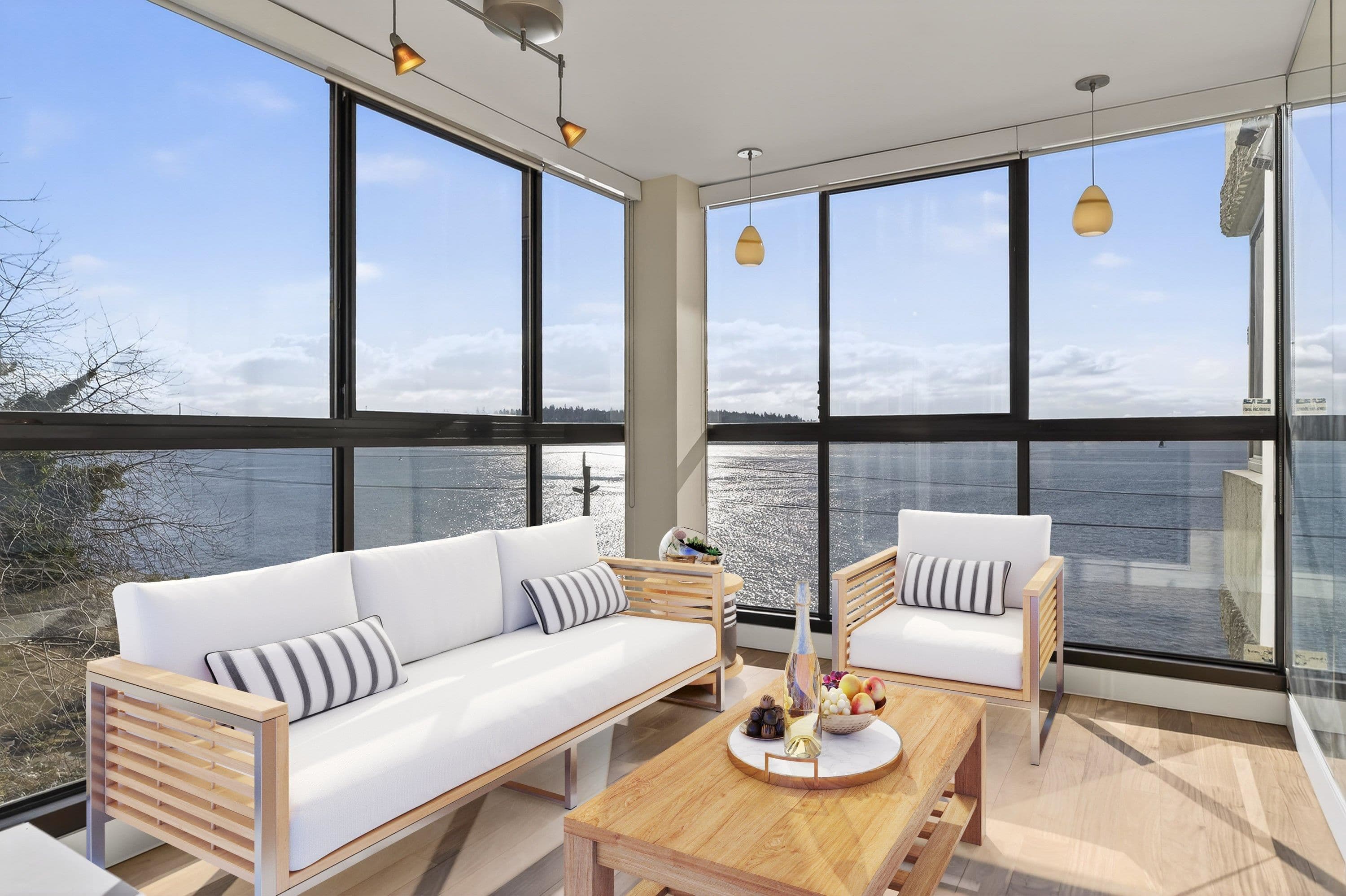 203 - 2090 Argyle Avenue, West Vancouver, V7V 4R4 — photo 3