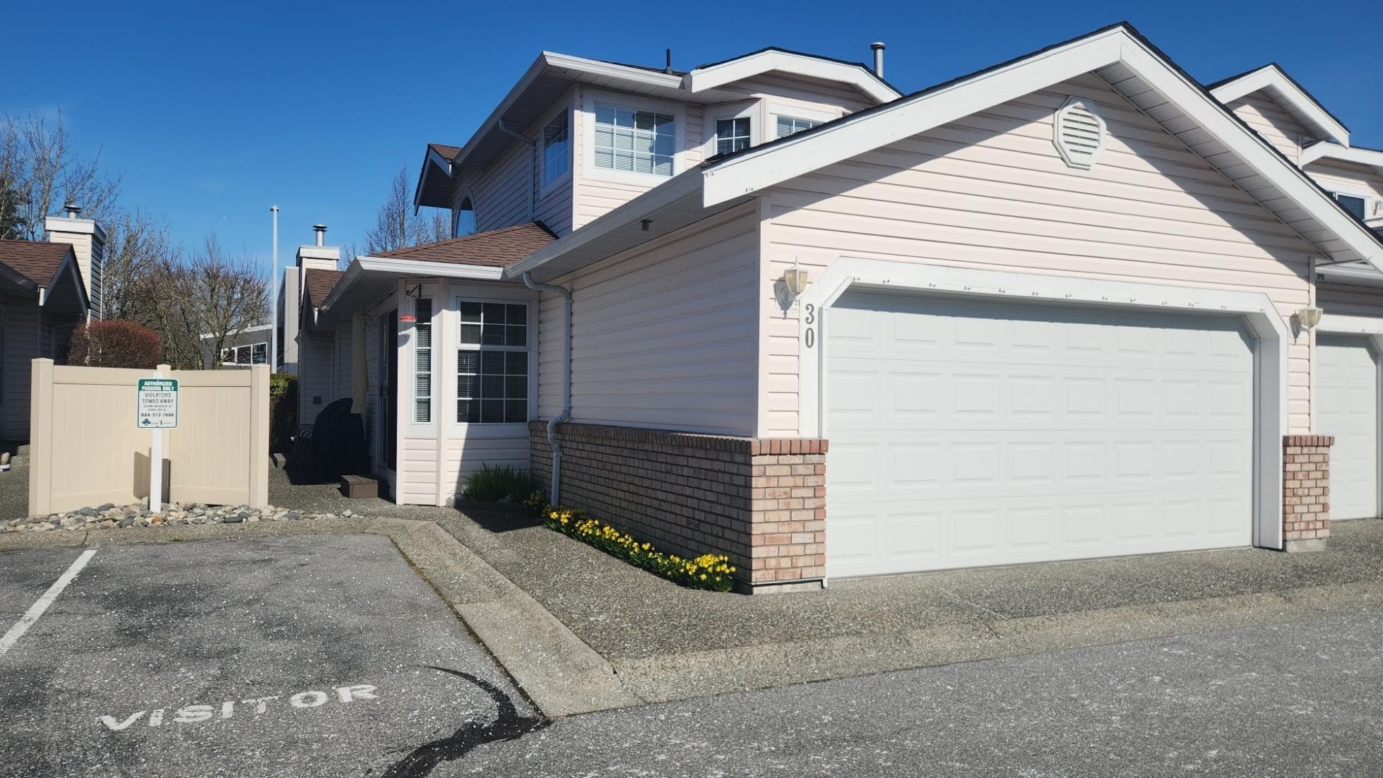 30 - 9168 Fleetwood Way, Surrey, V3R 0P1 — photo 2
