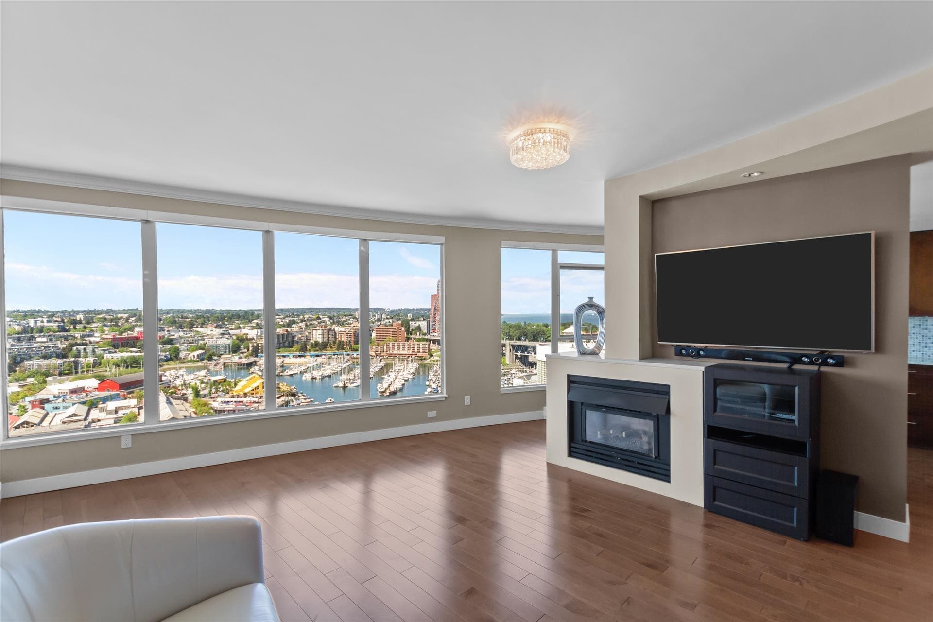 2302 - 1500 Howe Street, Vancouver, V6Z 2N1 — photo 4