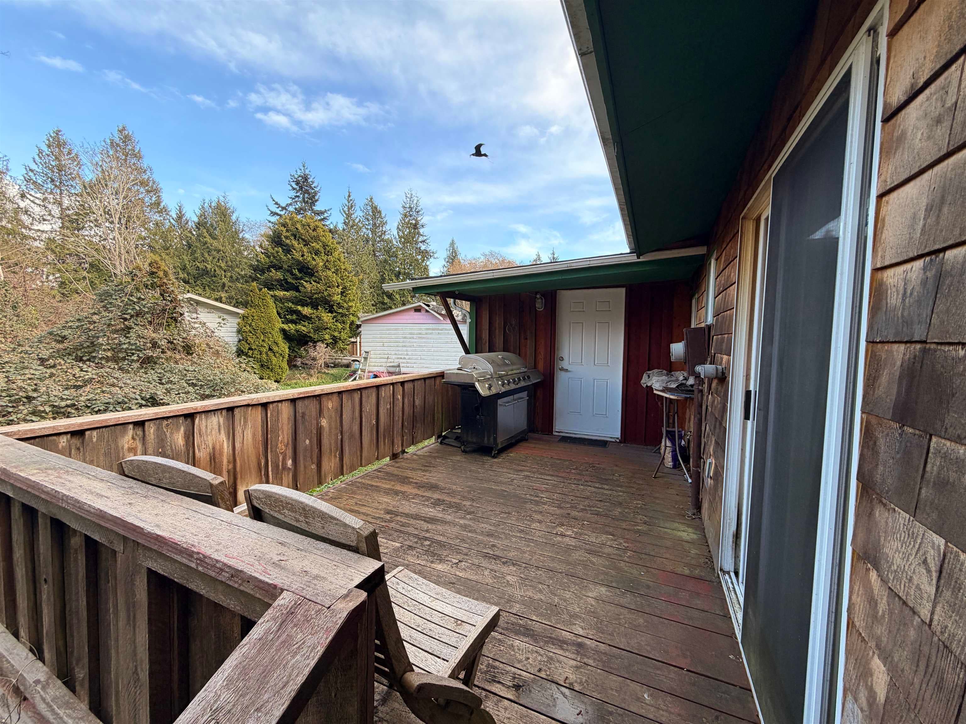 4488 Hupit Street, Sechelt, V7Z 0B3 — photo 5
