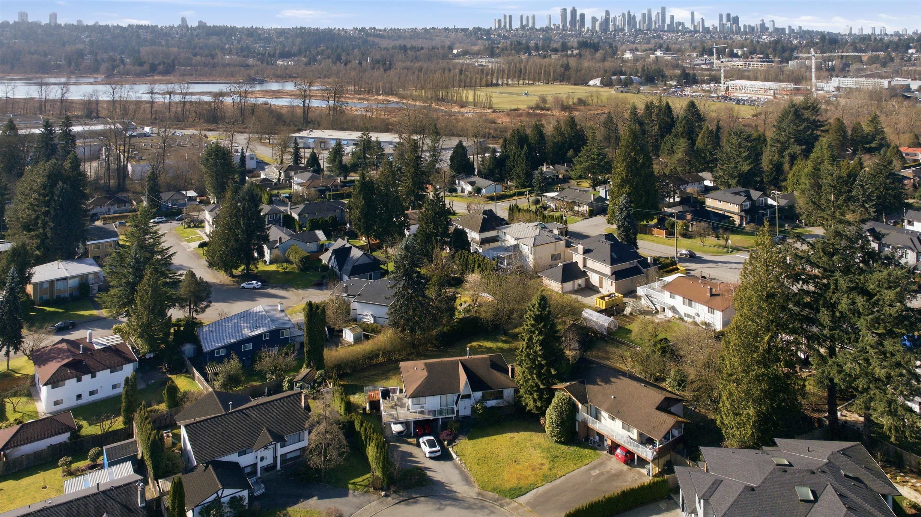 7148 Cardinal Court, Burnaby, V5A 1Y7 — photo 3
