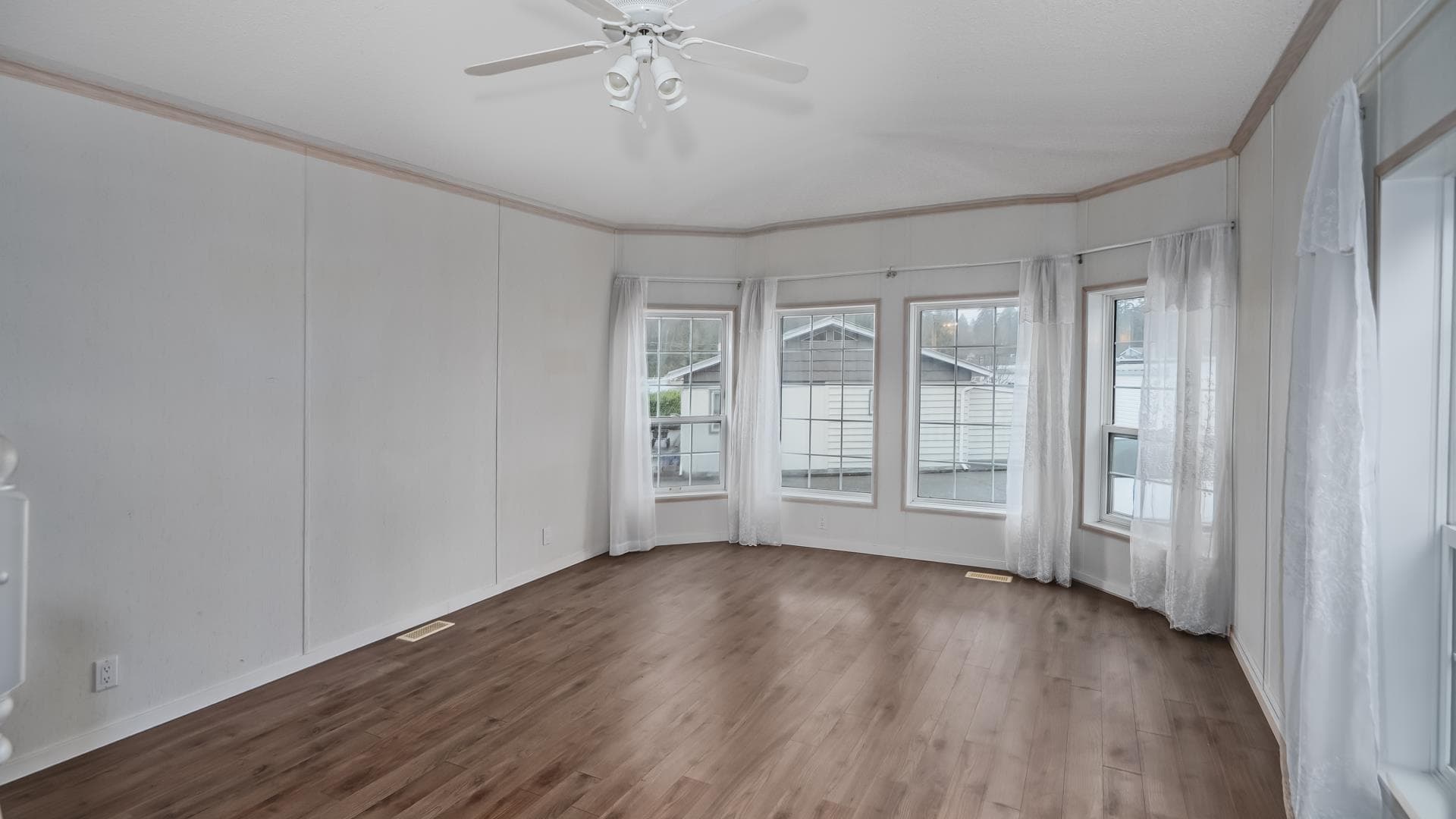 52 - 3931 198 Street, Langley, V3A 1C9 — photo 3