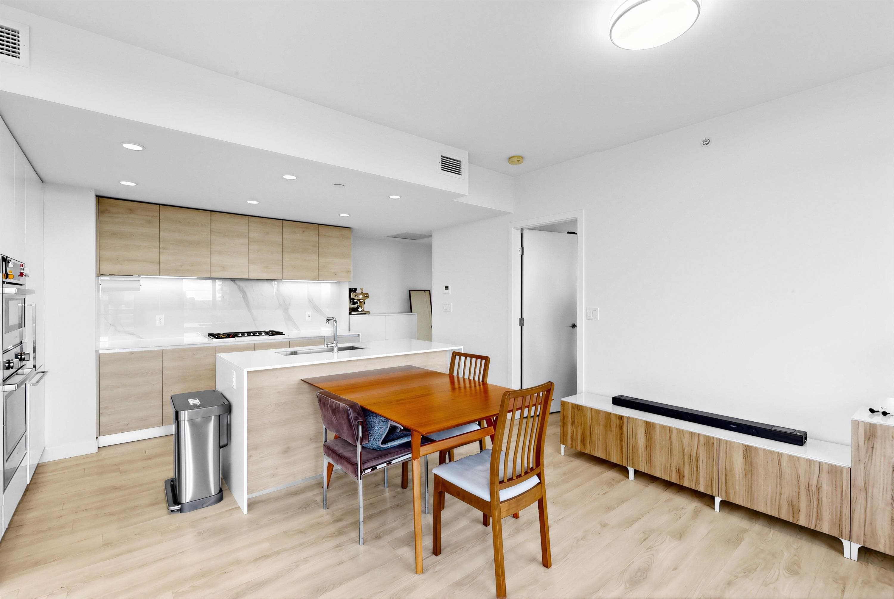 2602 - 2085 Skyline Court, Burnaby, V5C 0M6 — photo 5
