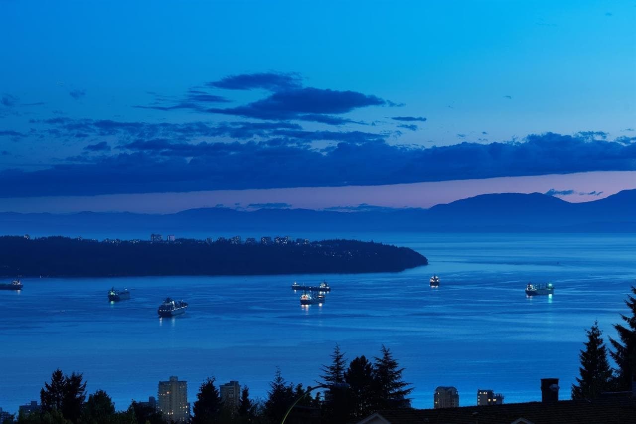 1335 Chartwell Drive, West Vancouver, V7S 2R4 — photo 2
