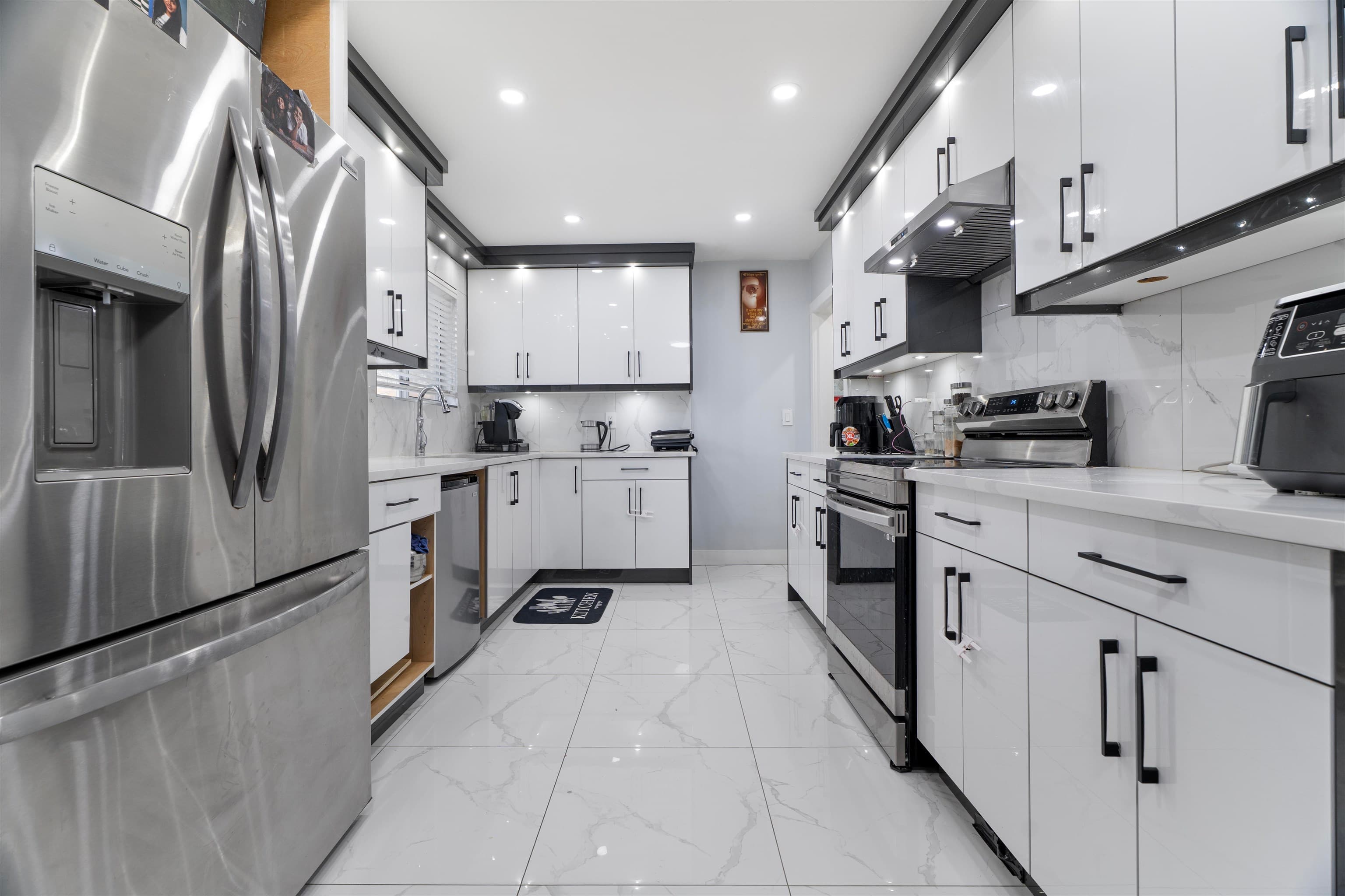 12957 98b Avenue, Surrey, V3T 1C9 — photo 3