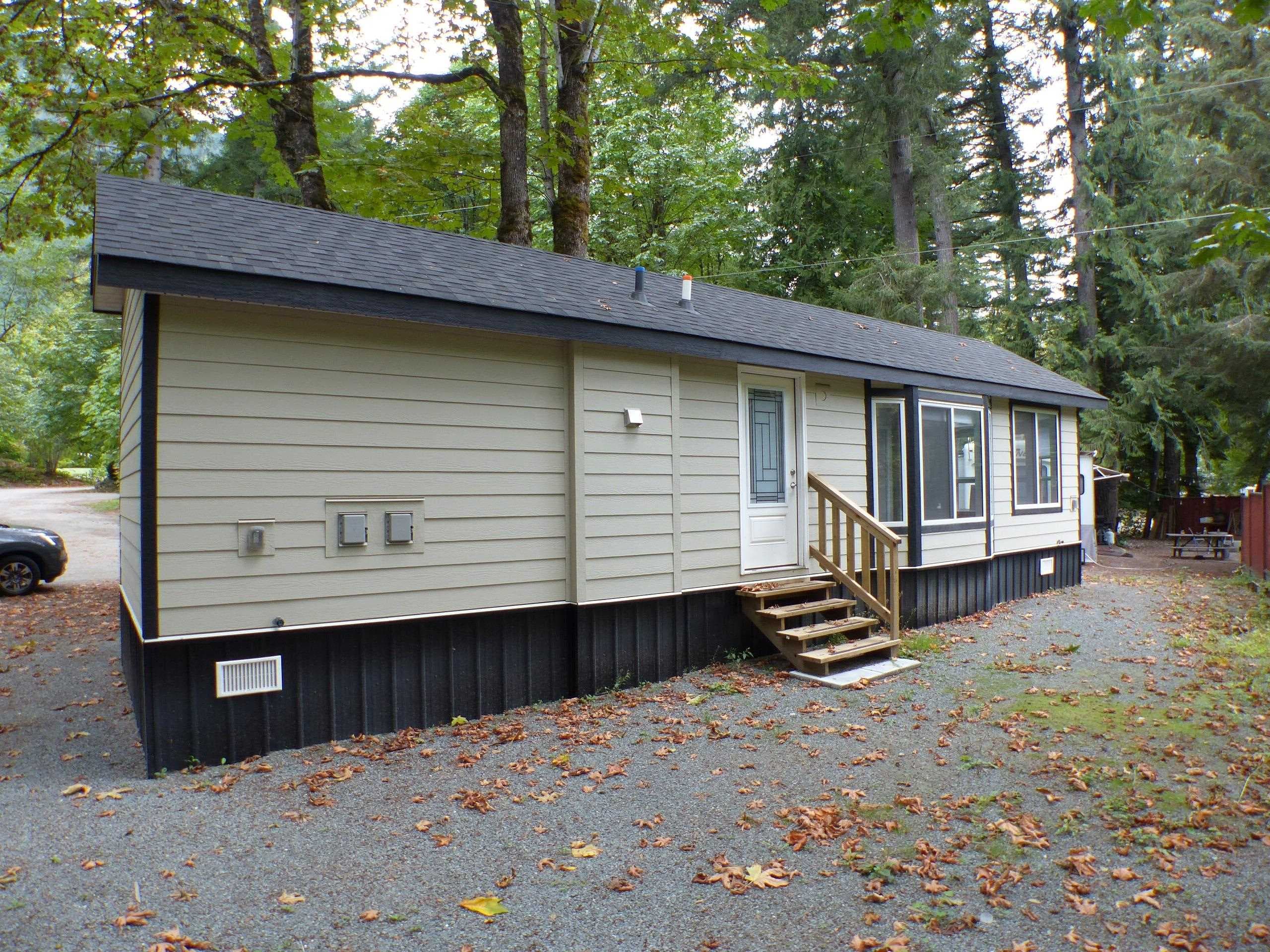 34 - 28605 Trans Canada Highway, Hope, V0X 1L3 — photo 1