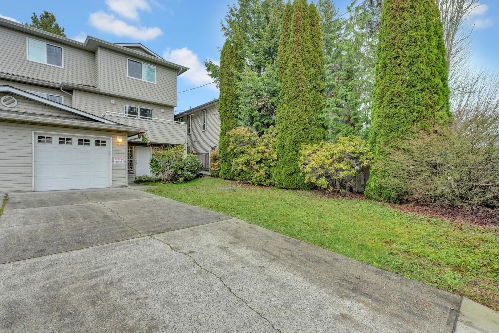1067 Dansey Avenue, Coquitlam, V3K 3H2 — photo 2