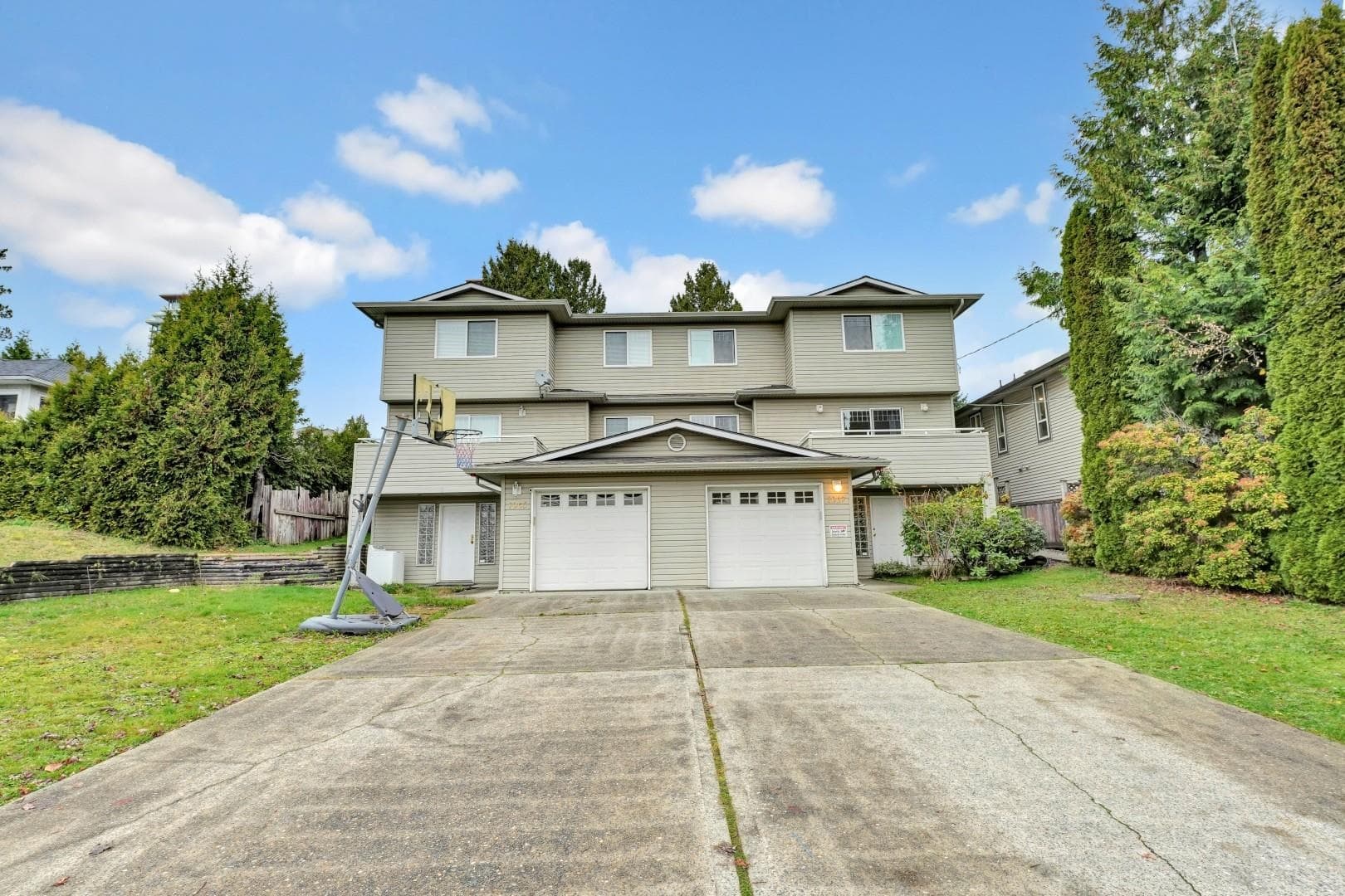 1067 Dansey Avenue, Coquitlam, V3K 3H2 — photo 1