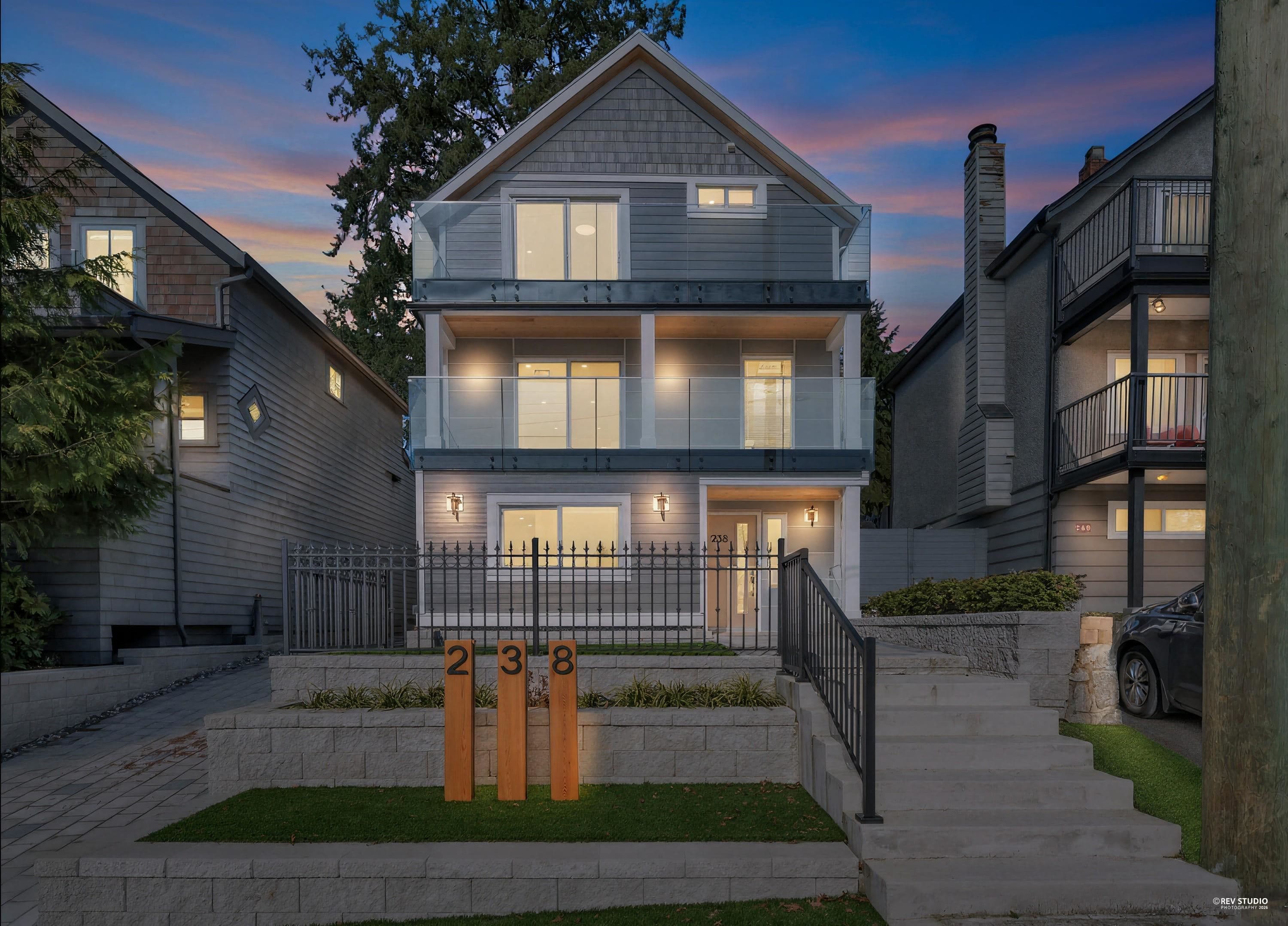 238 E 28th Street, North Vancouver, V7N 1C2 — photo 1