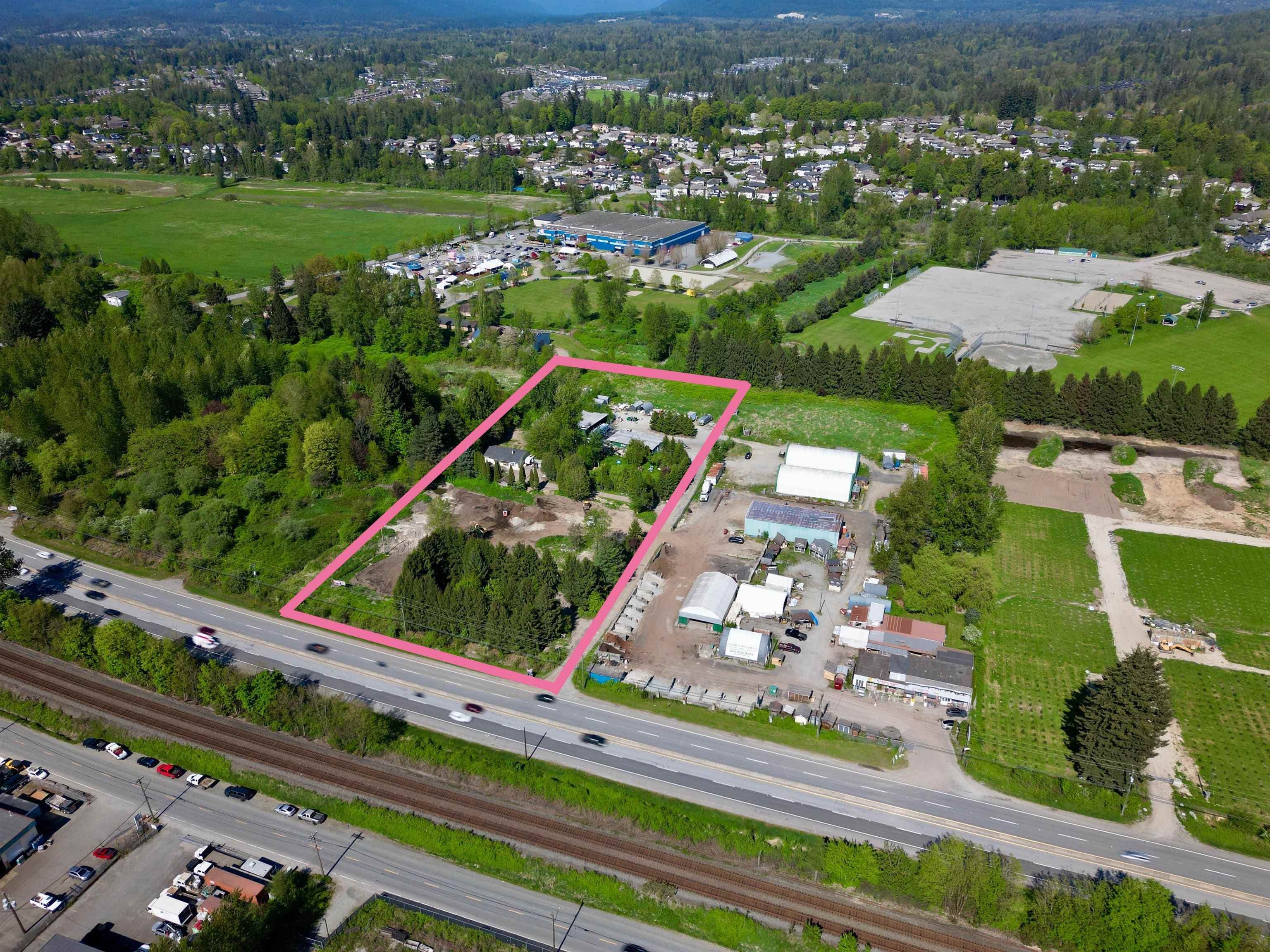 23519 Lougheed Highway, Maple Ridge, V2W 1B8 — photo 1